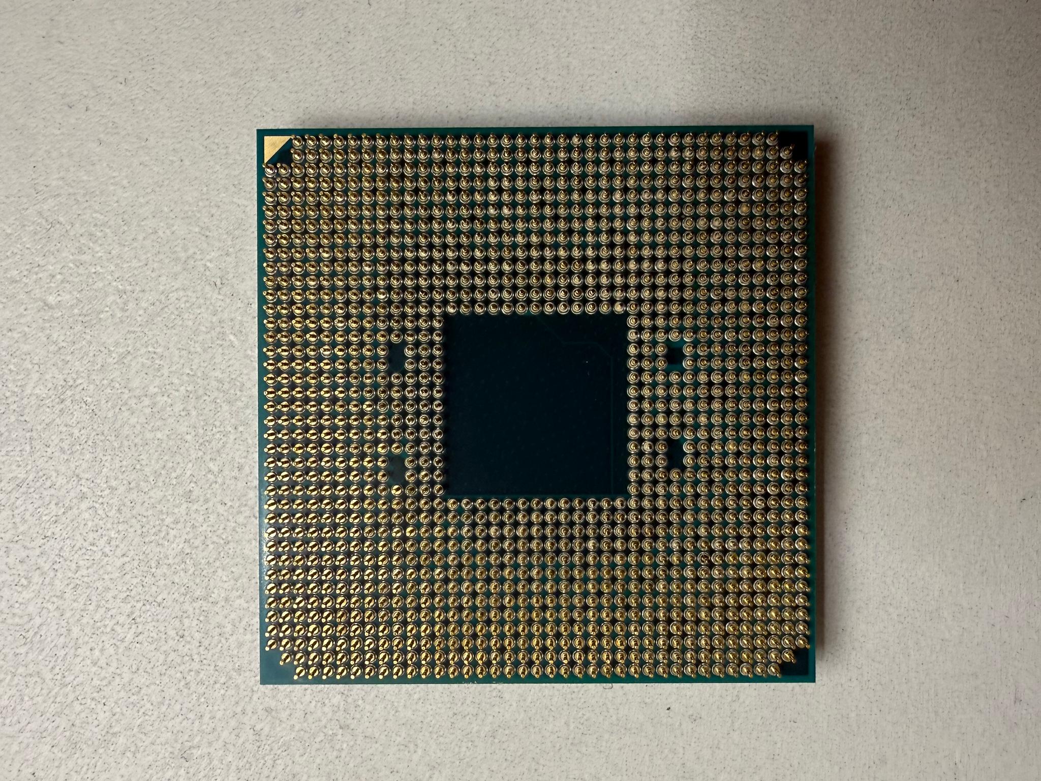 AMD Ryzen 5 1600 with Wraith Cooler