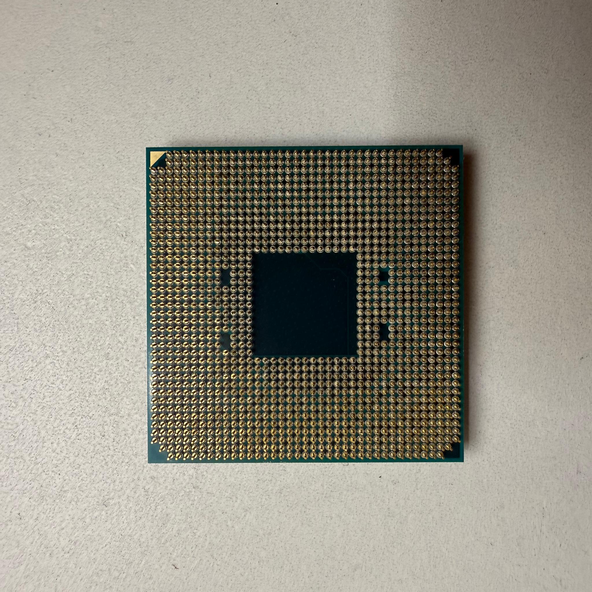 AMD Ryzen 5 1600 with Wraith Cooler