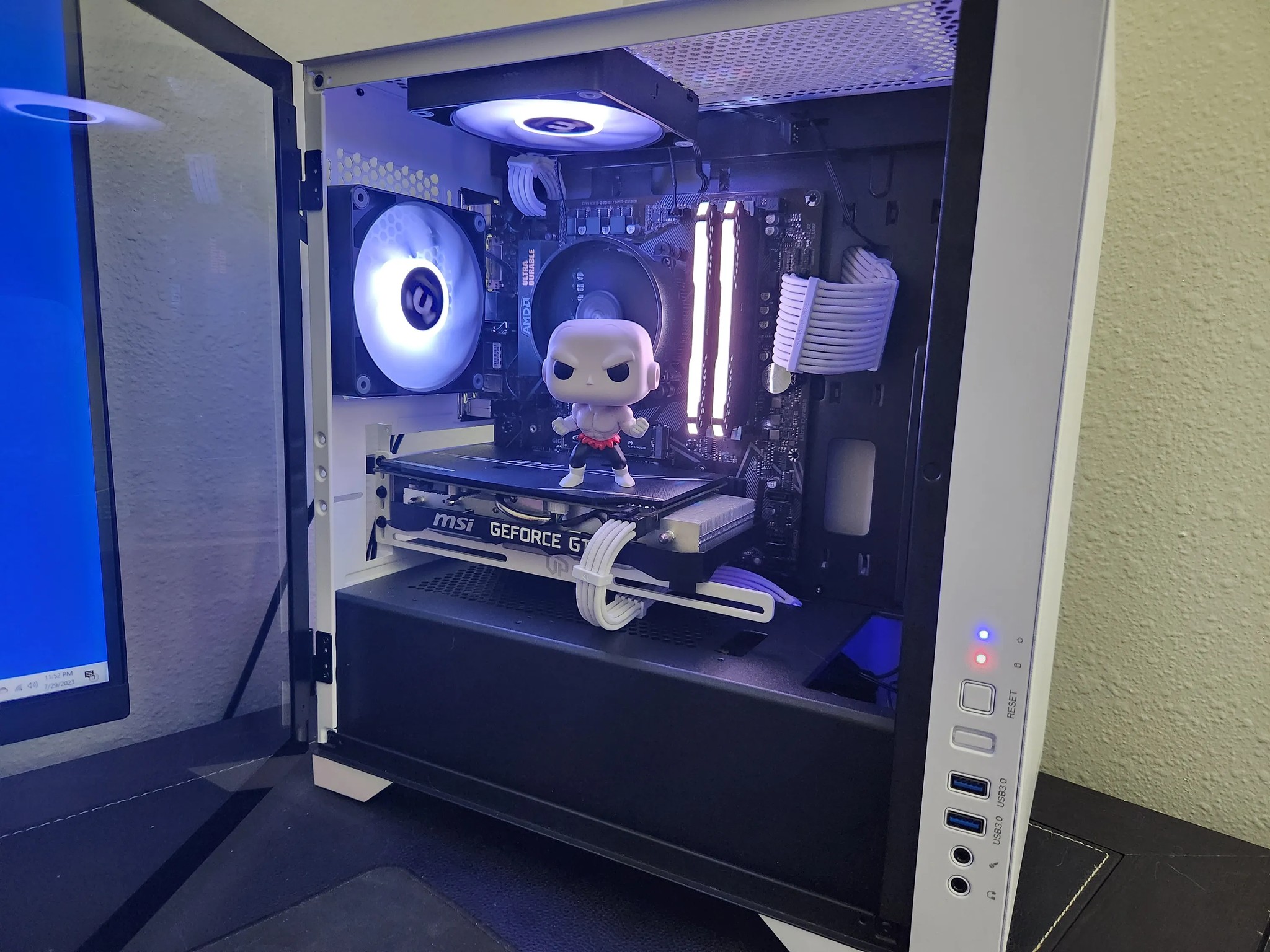 Great budget gaming PC! Ryzen 5 5500, GTX 1660S, 16 GB Ram, 1 TB SSD. Highly upgradable!