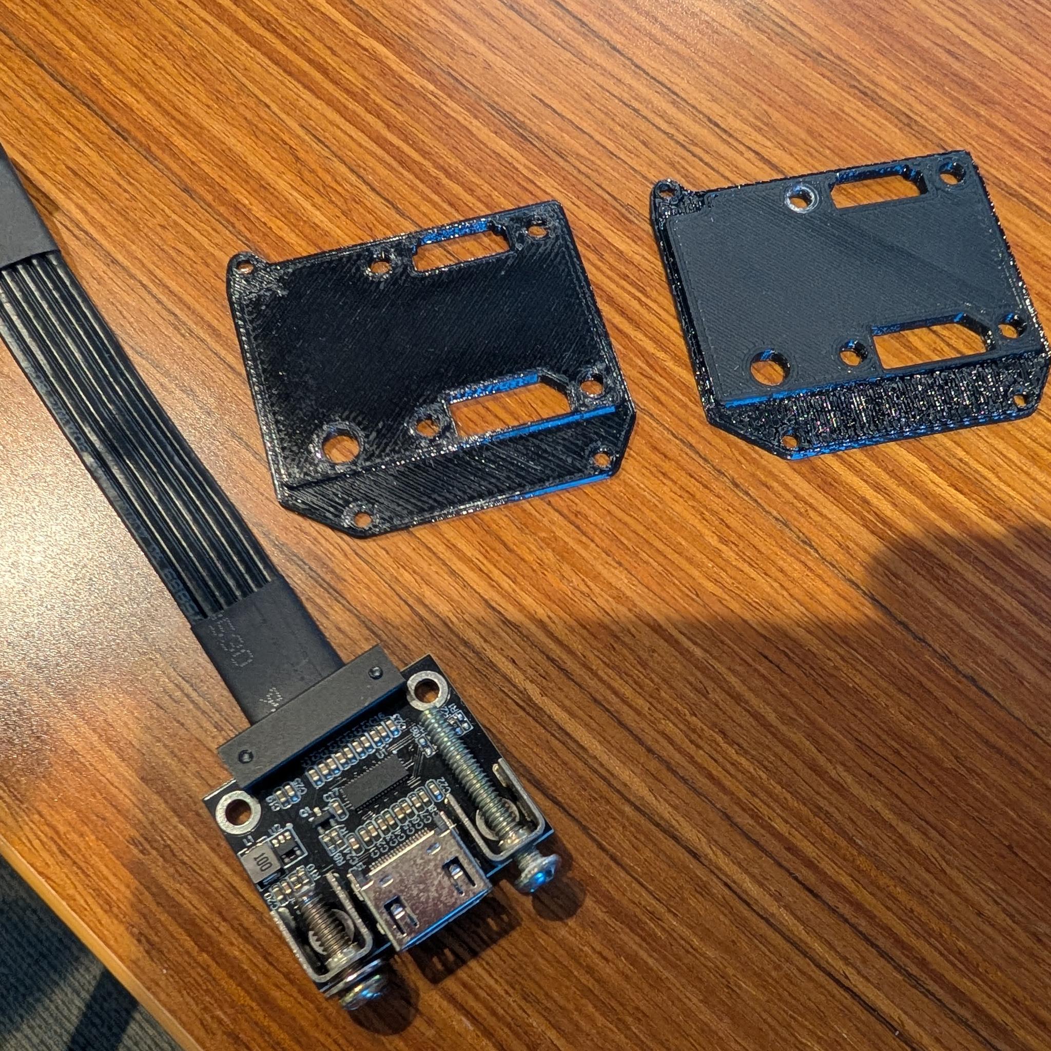 SSUPD Meshroom S w/PCIe 5.0 Riser (Black - Mesh)