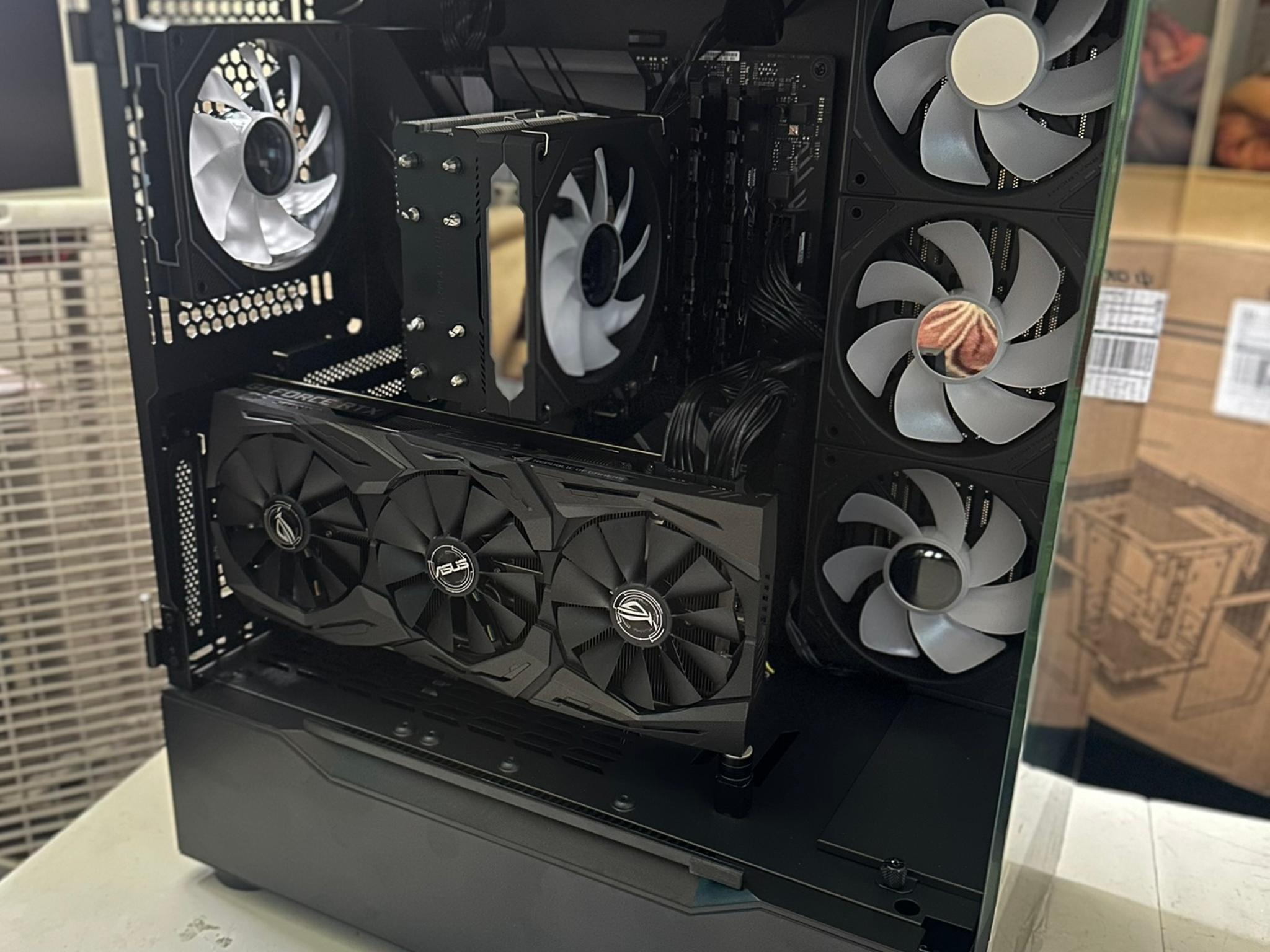 i7-8700K / ASUS Strix RTX 2070 / 512G NVME / 16GB RAM