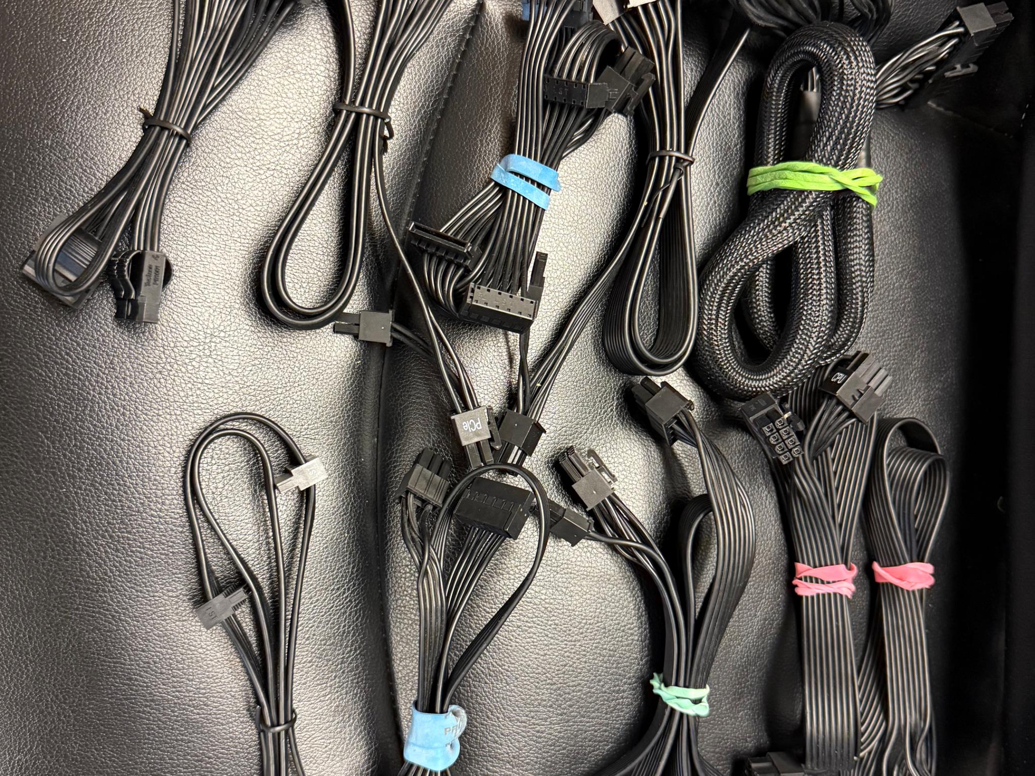 Used Corsair RM750 (CP-9020195)