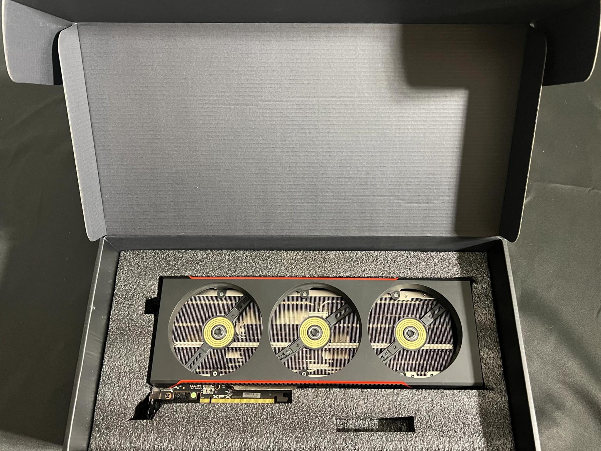 XFX Mercury AMD Radeon RX 7900 XTX Magnetic Air