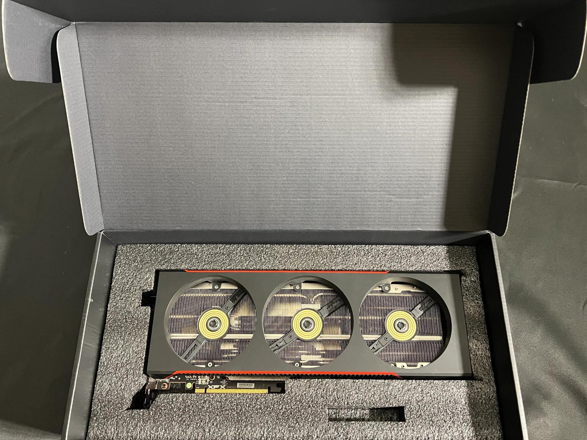 XFX Mercury AMD Radeon RX 7900 XTX Magnetic Air