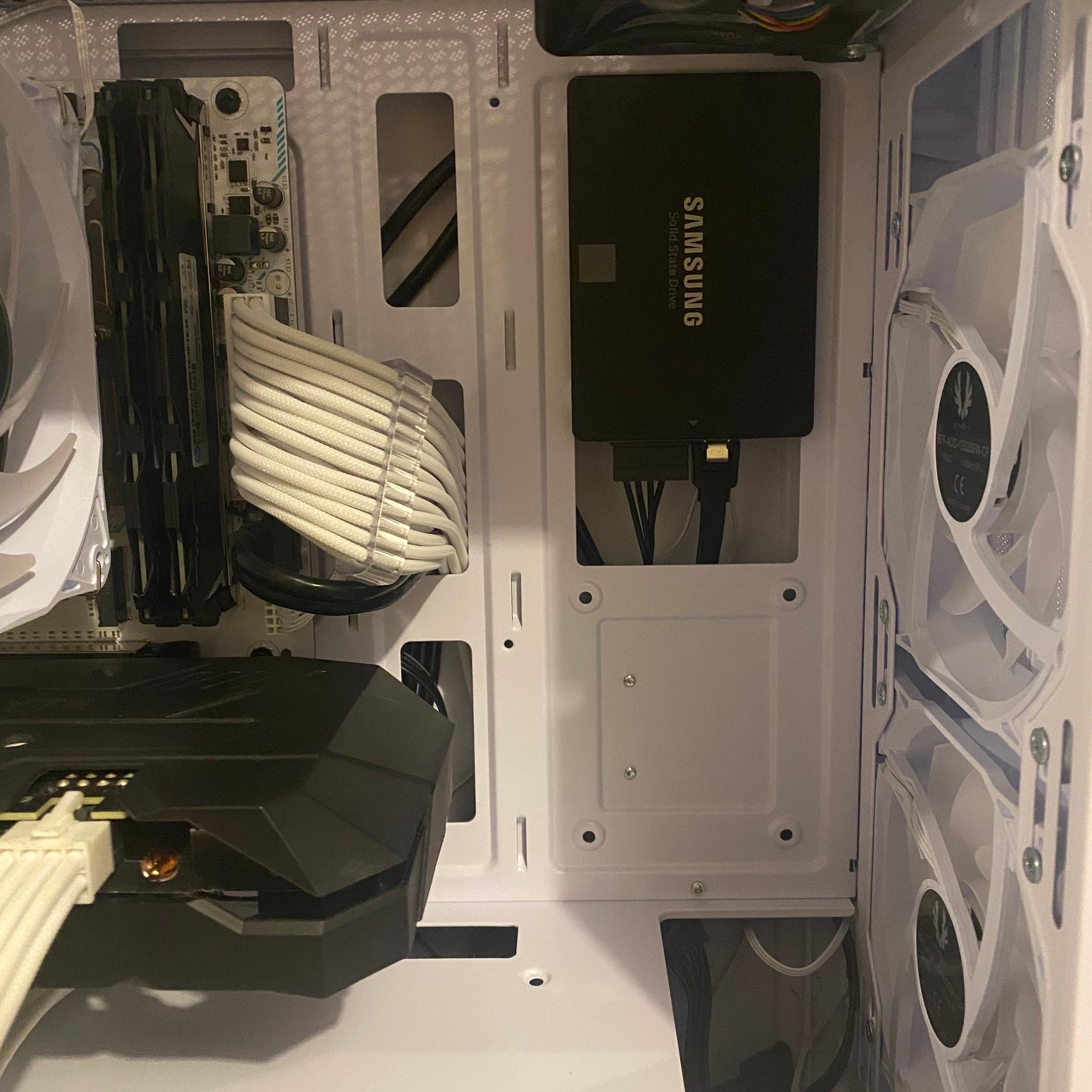 White Gaming PC – RTX 2060 • Ryzen 5 5500 • 16GB RAM • 1TB Samsung SSD