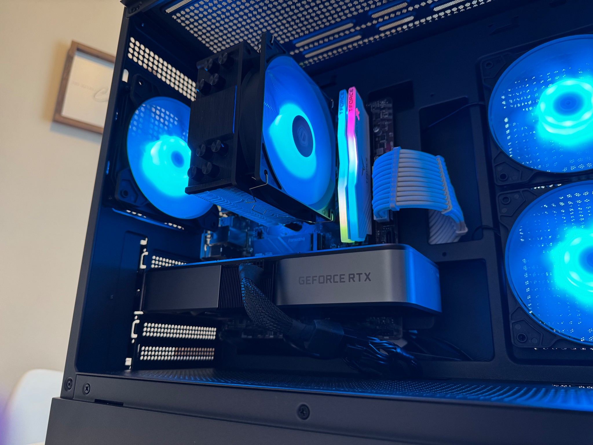 (New) Gaming PC (RTX 3070 + Ryzen 7 5700x)