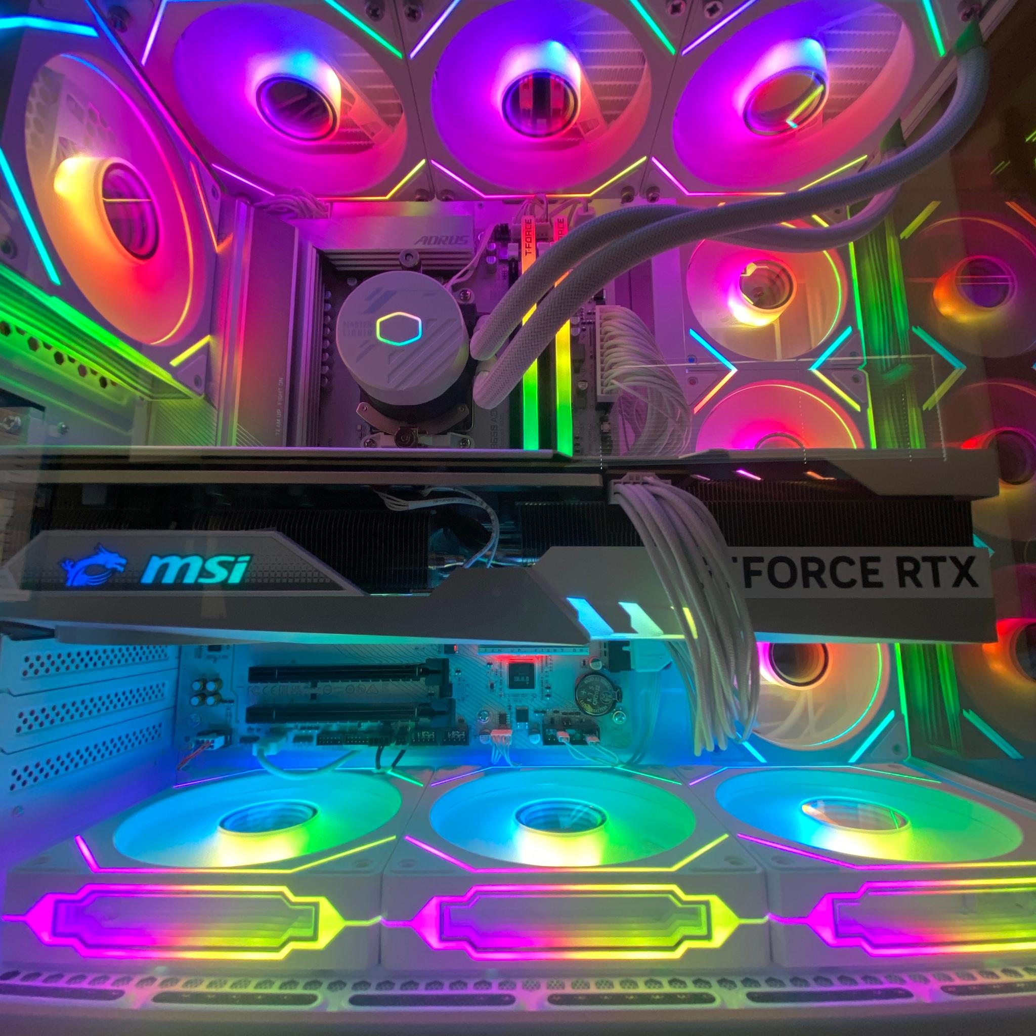 4k High-End | RTX 4070 Ti Super 16GB | Ryzen 7 7800X3D | 32GB DDR5 | 2TB SSD