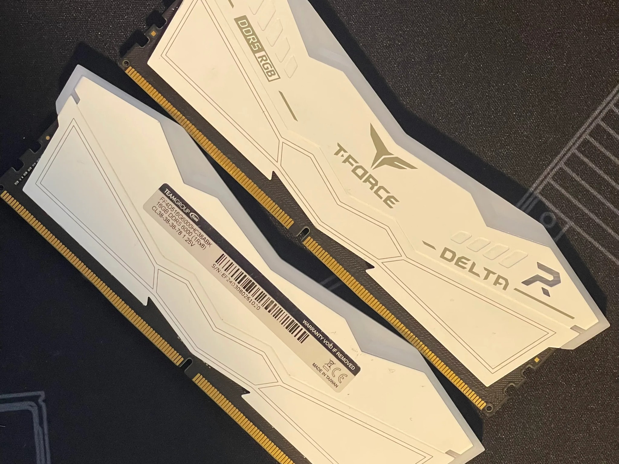 TeamGroup T-Force Delta R DDR5 RGB 6000 CL38 32GB (2x16GB) - White