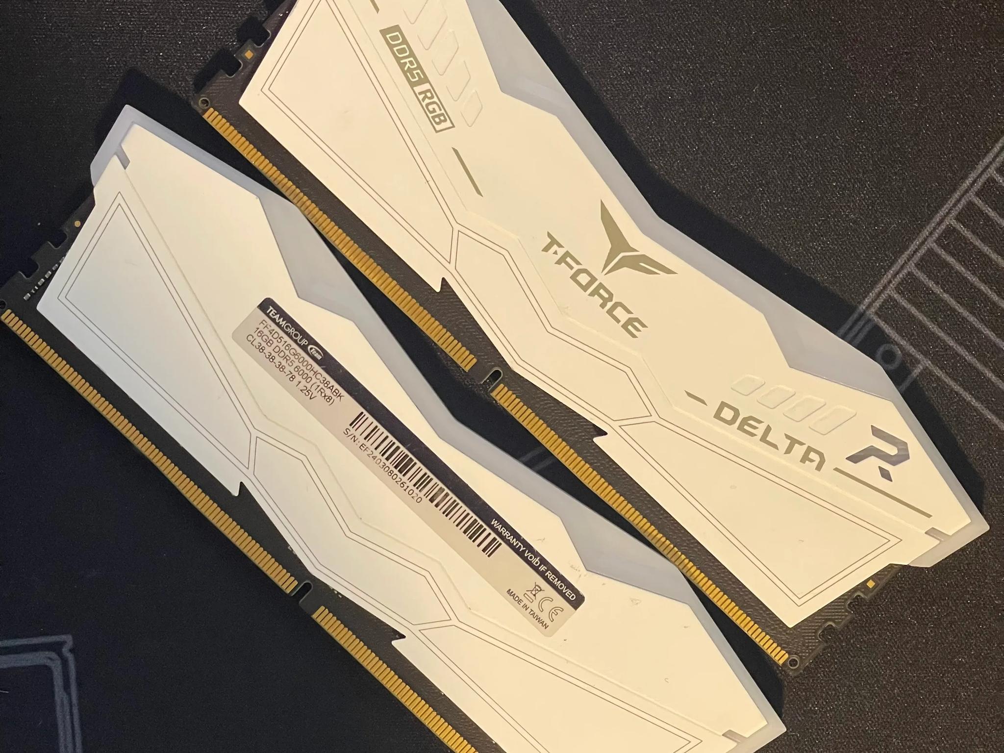 TeamGroup T-Force Delta R DDR5 RGB 6000 CL38 32GB (2x16GB) - White