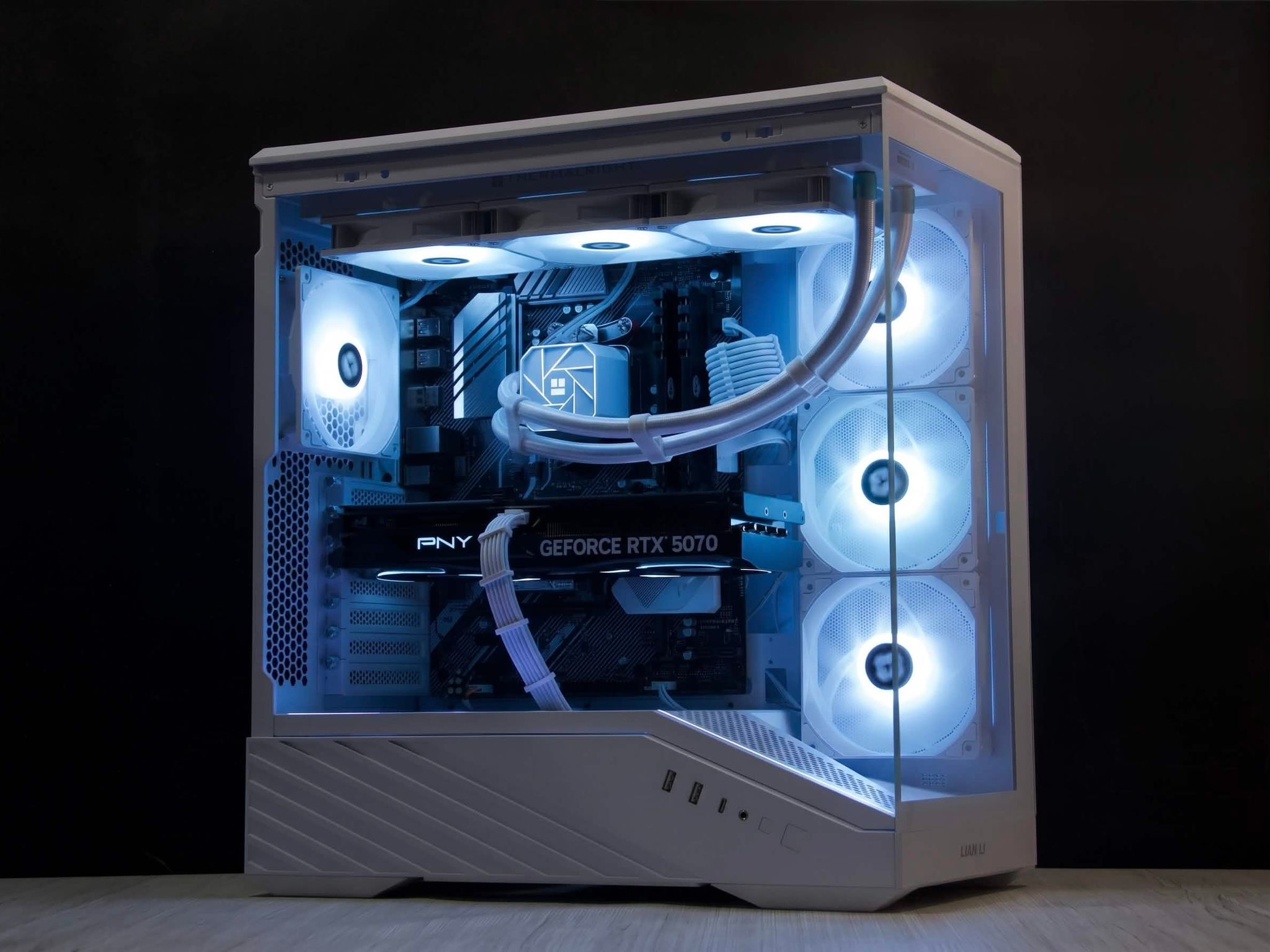 RTX 5070, Ryzen 7, 32GB DDR4, 1TB NVMe SSD, WiFi - Liquid Cooled Gaming PC