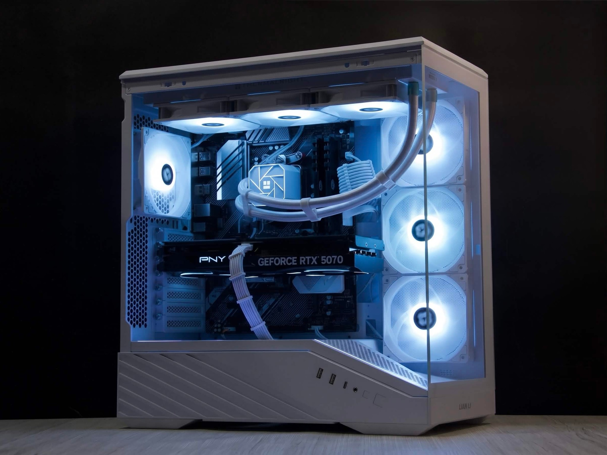 RTX 5070, Ryzen 7, 32GB DDR4, 1TB NVMe SSD, WiFi - Liquid Cooled Gaming PC
