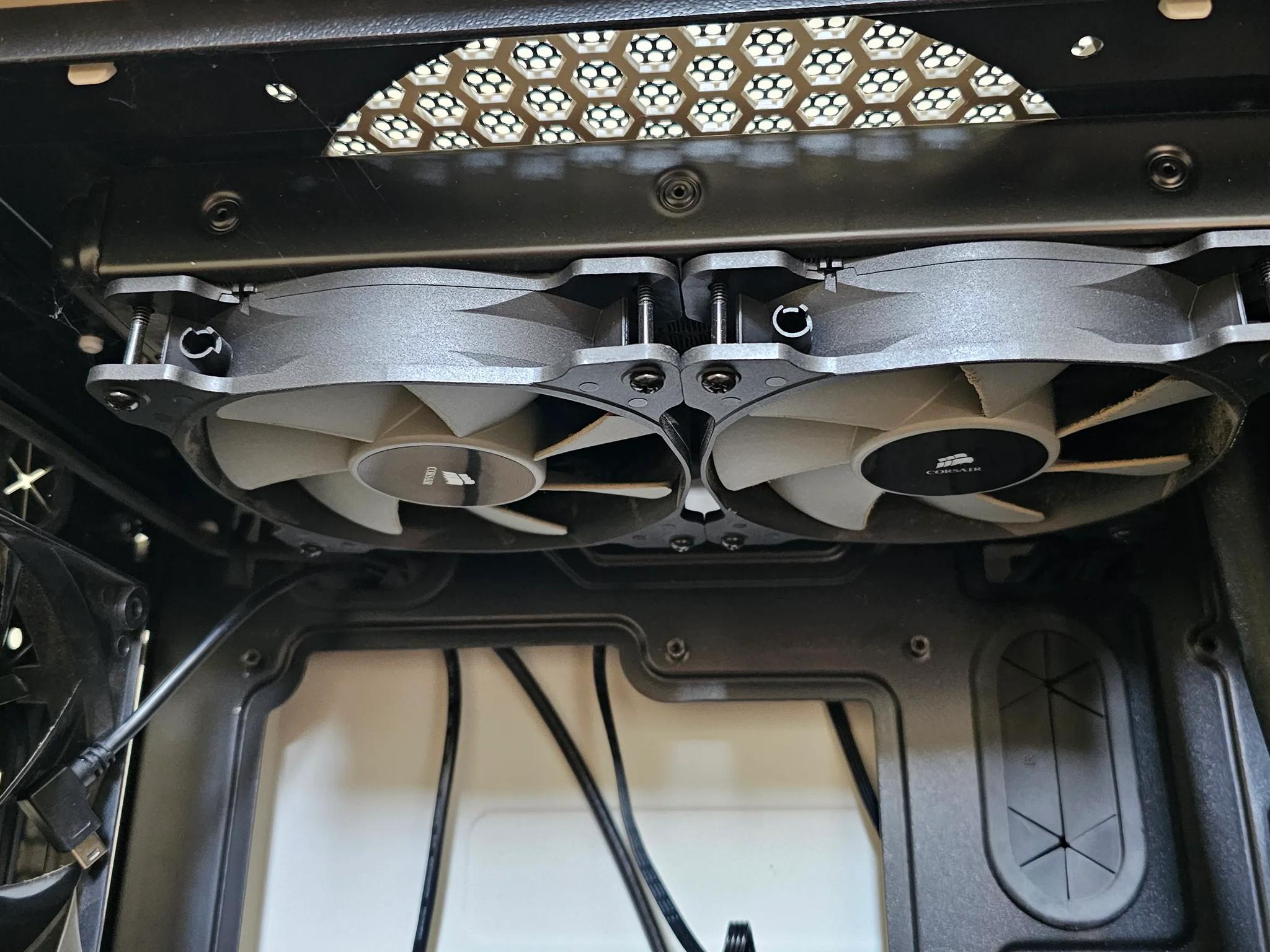 Thermaltake Level 10 GT Snow Edition