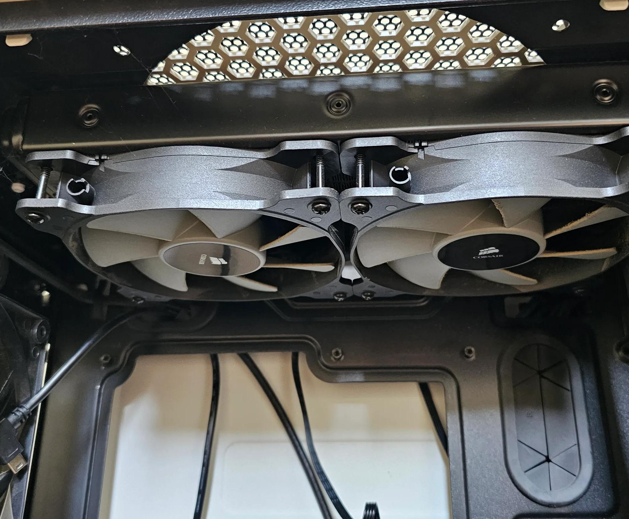 Thermaltake Level 10 GT Snow Edition