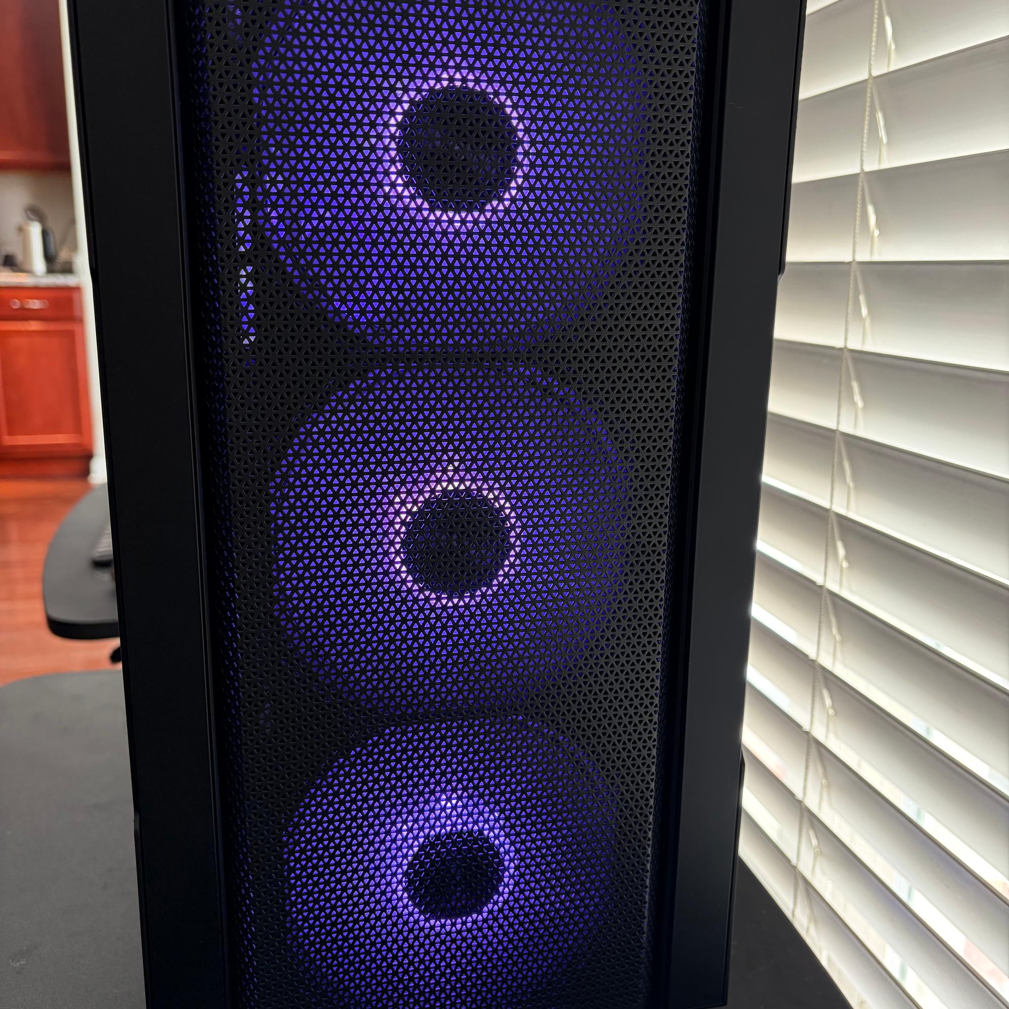 RX 9060 XT 16GB | Ryzen 7 5700X | 32GB RAM | 1.5TB NVMe | Wi-Fi | ARGB