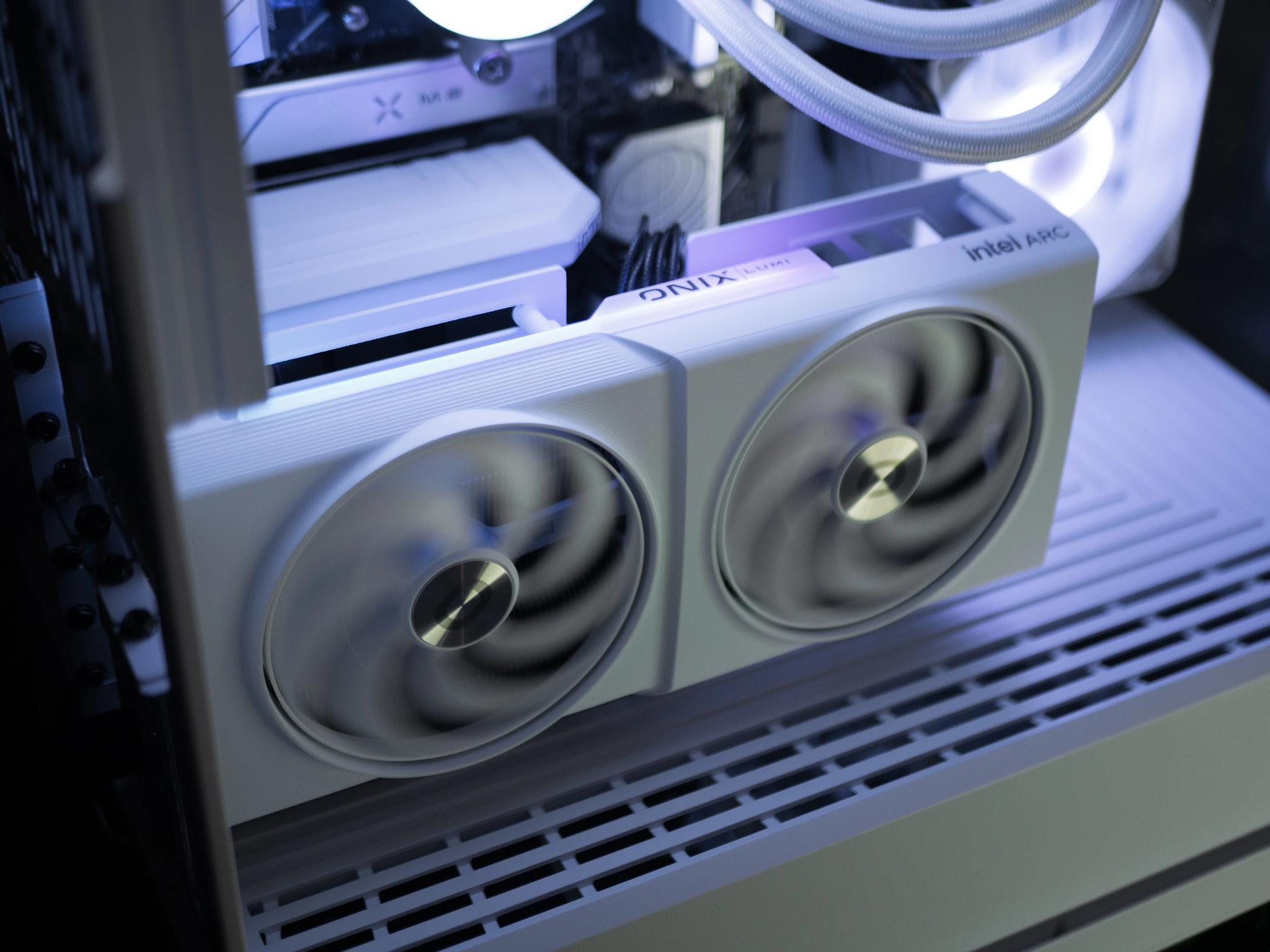 ARC B580 - AM5 Ryzen 7600x - 32gb DDR5 6000 - 1TB NVME - 240MM AIO - White Gaming PC