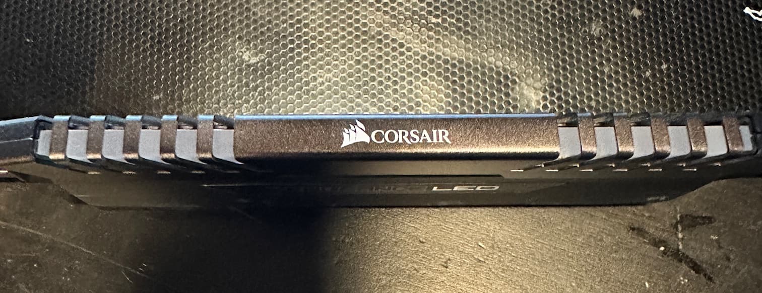 CORSAIR VENGEANCE® LED (WHITE) 16GB (2 x 8GB) DDR4 DRAM 2666MHz C16 Memory Kit