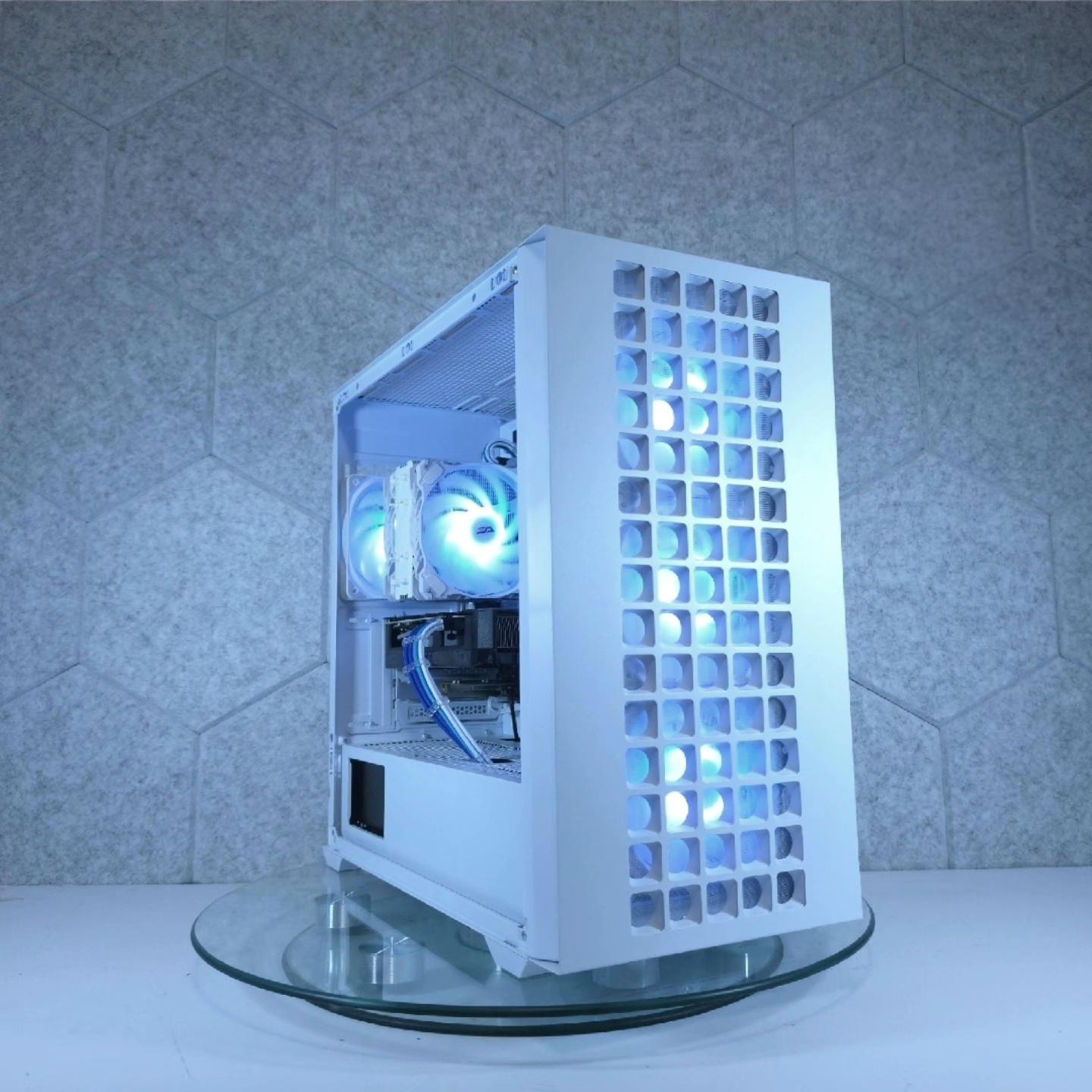 ASUS RTX 4070 💙 Core i7 14700F