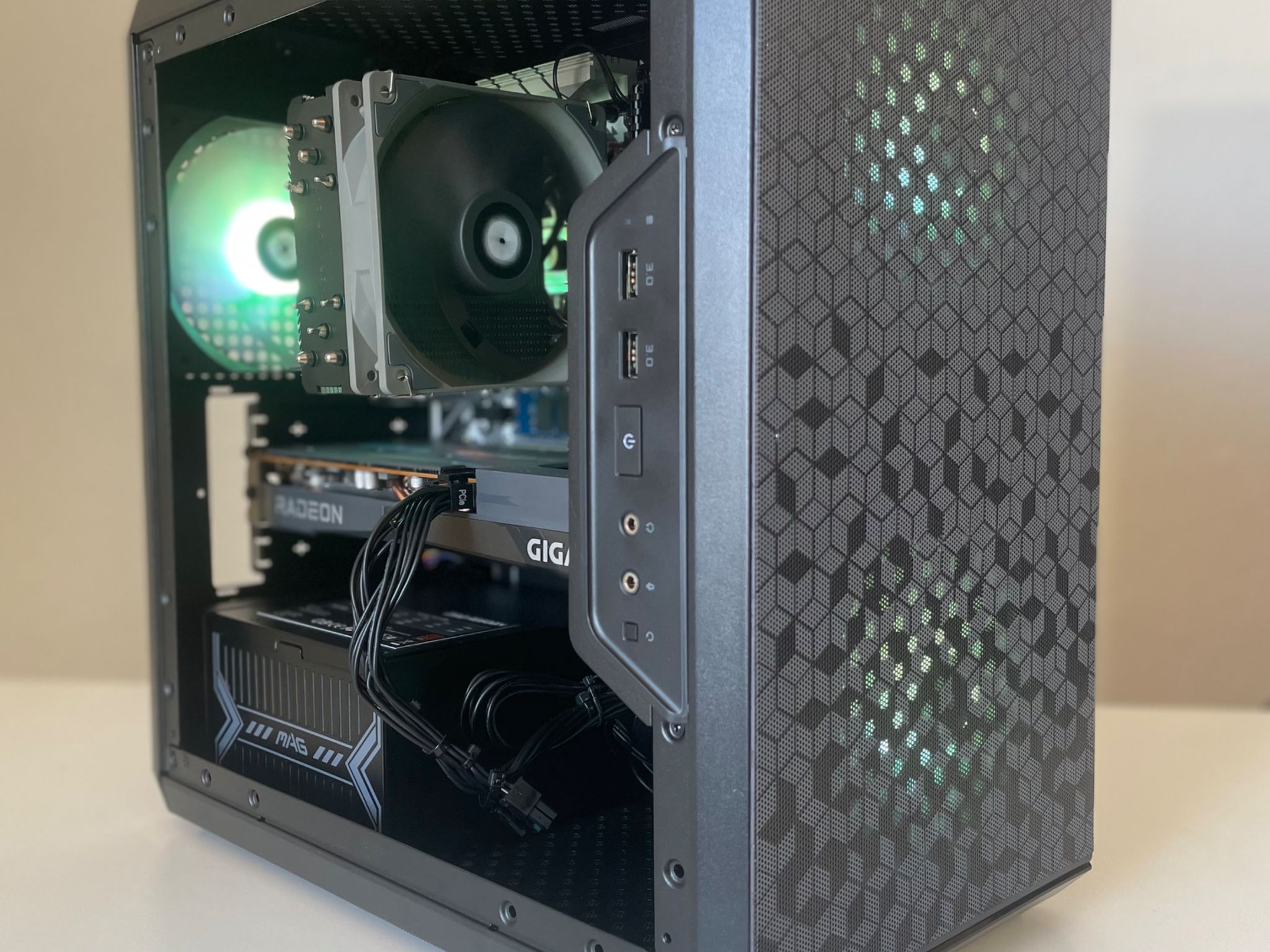 150+ FPS Budget Gaming PC : Ryzen 5 3600X, 6600 8GB, 1 TB NVMe, 16 GB RAM