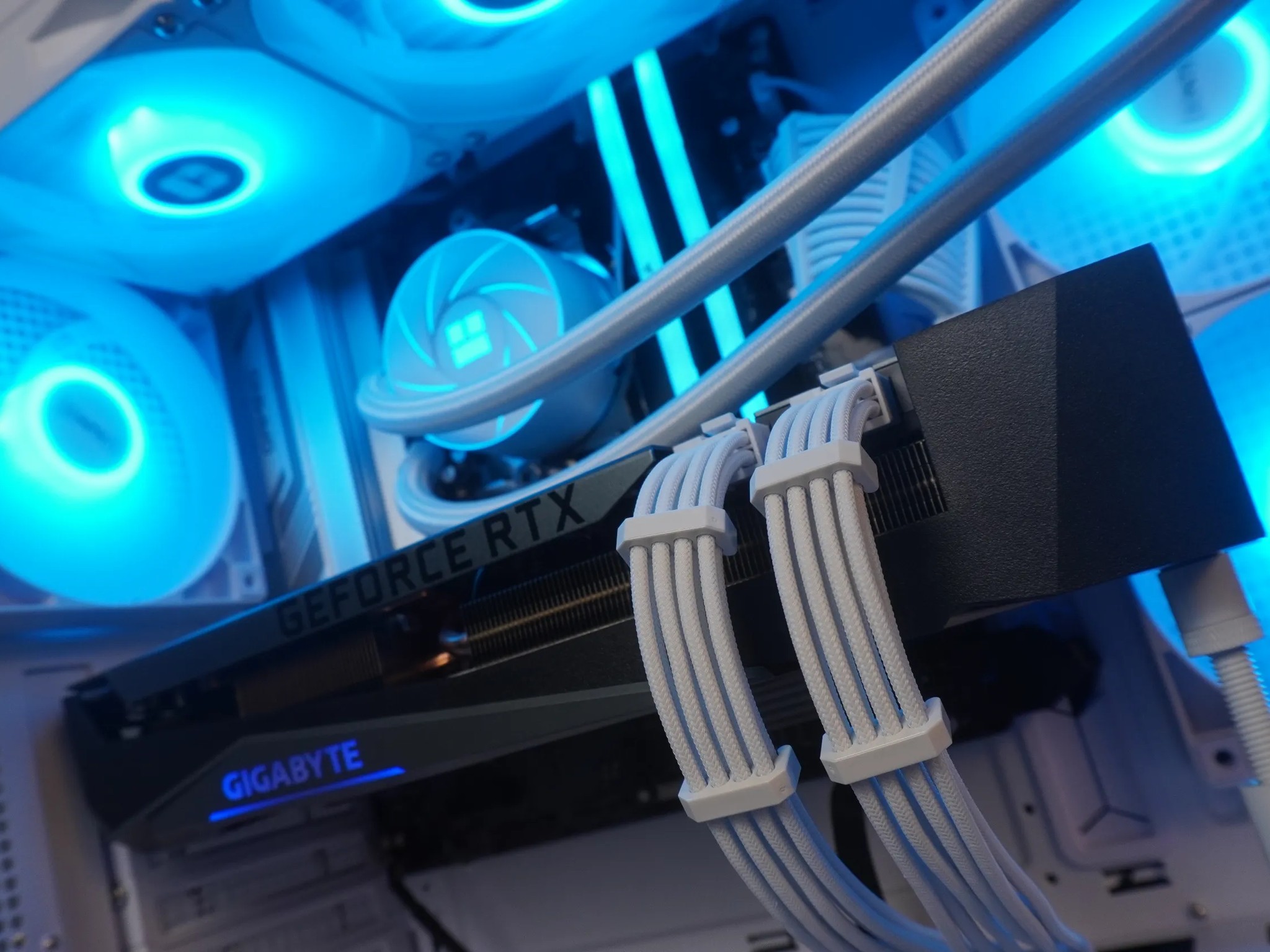 🤍AESTHETIC🤍 1440p/1080p MACHINE 💚RTX 3070ti 🧡 Ryzen 7 7700 | 1TB NVME | 32GB |