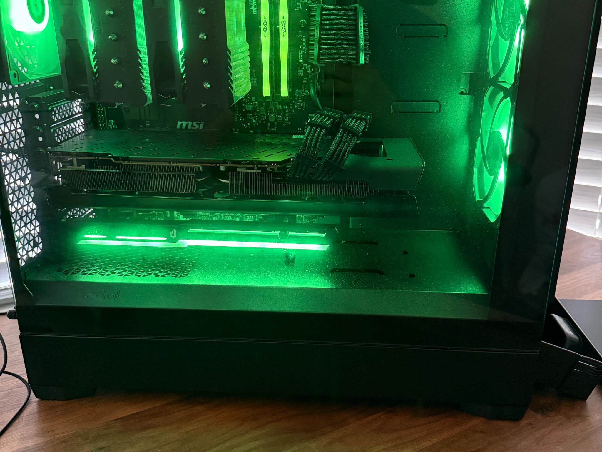On Sale! Like New Gaming PC. Ryzen 5 7500F, Radeon RX 6800, 32GB Ram and 1TB SSD