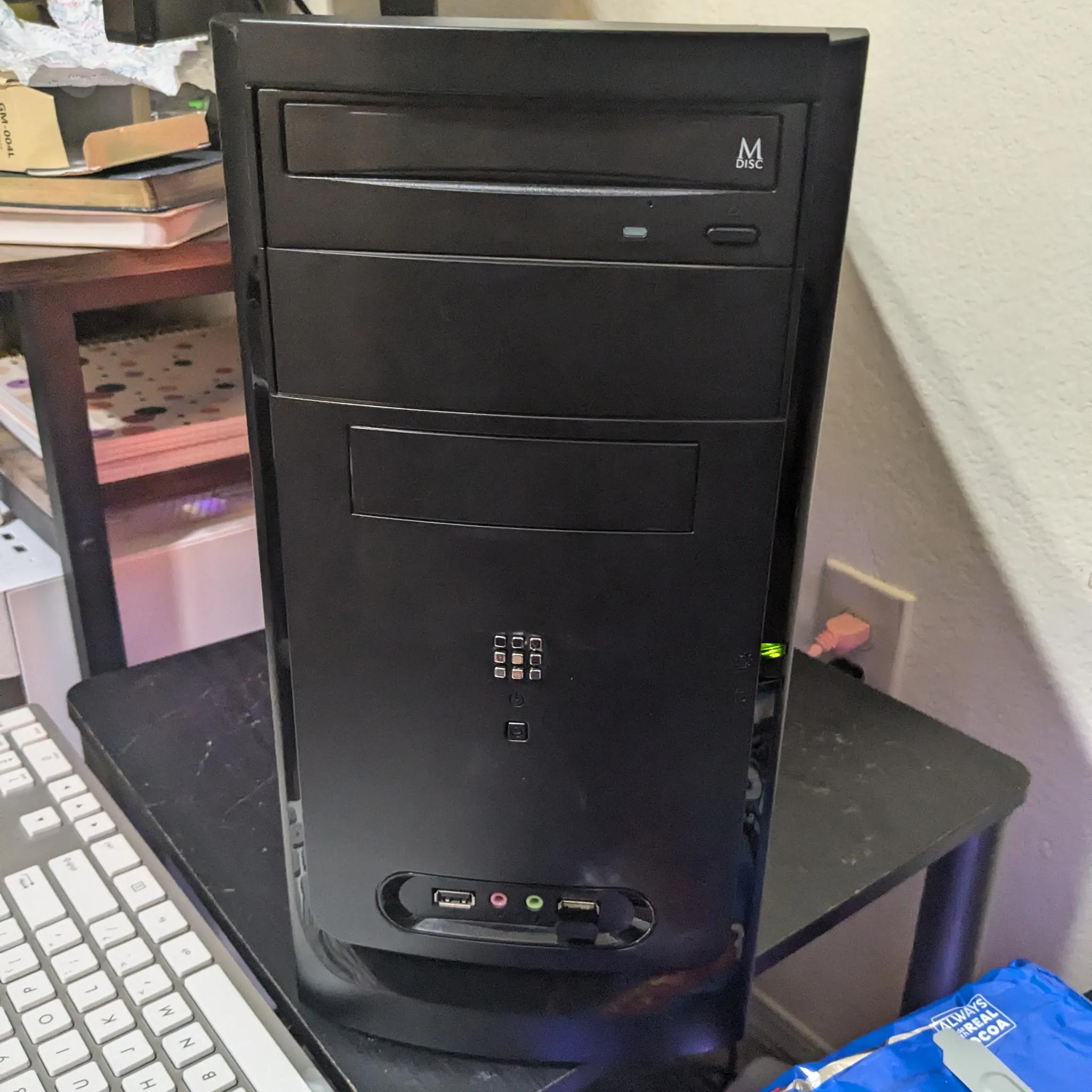 Entry Level | i5-4670, 16GB RAM, RX 570 8GB, 400GB SSD, Win10