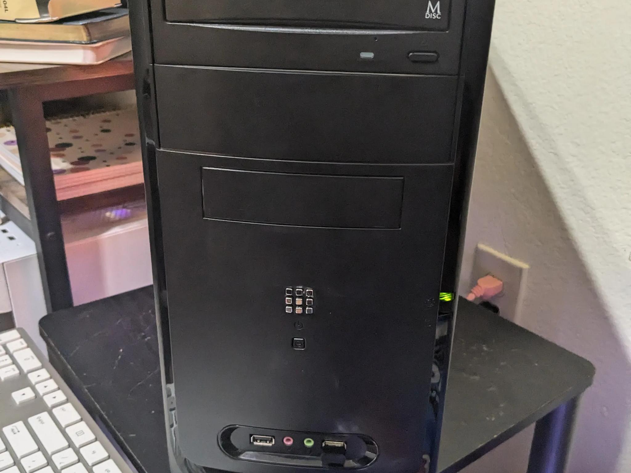Entry Level | i5-4670, 16GB RAM, RX 570 8GB, 400GB SSD, Win10
