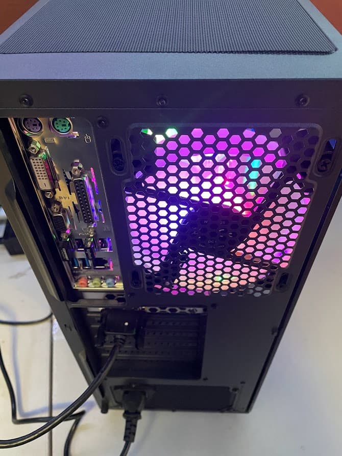 WARZONE Gaming Desktop PC Intel i5 Quad 8 GB SSD RX 470 4GB HDMI WIN 10 PRO