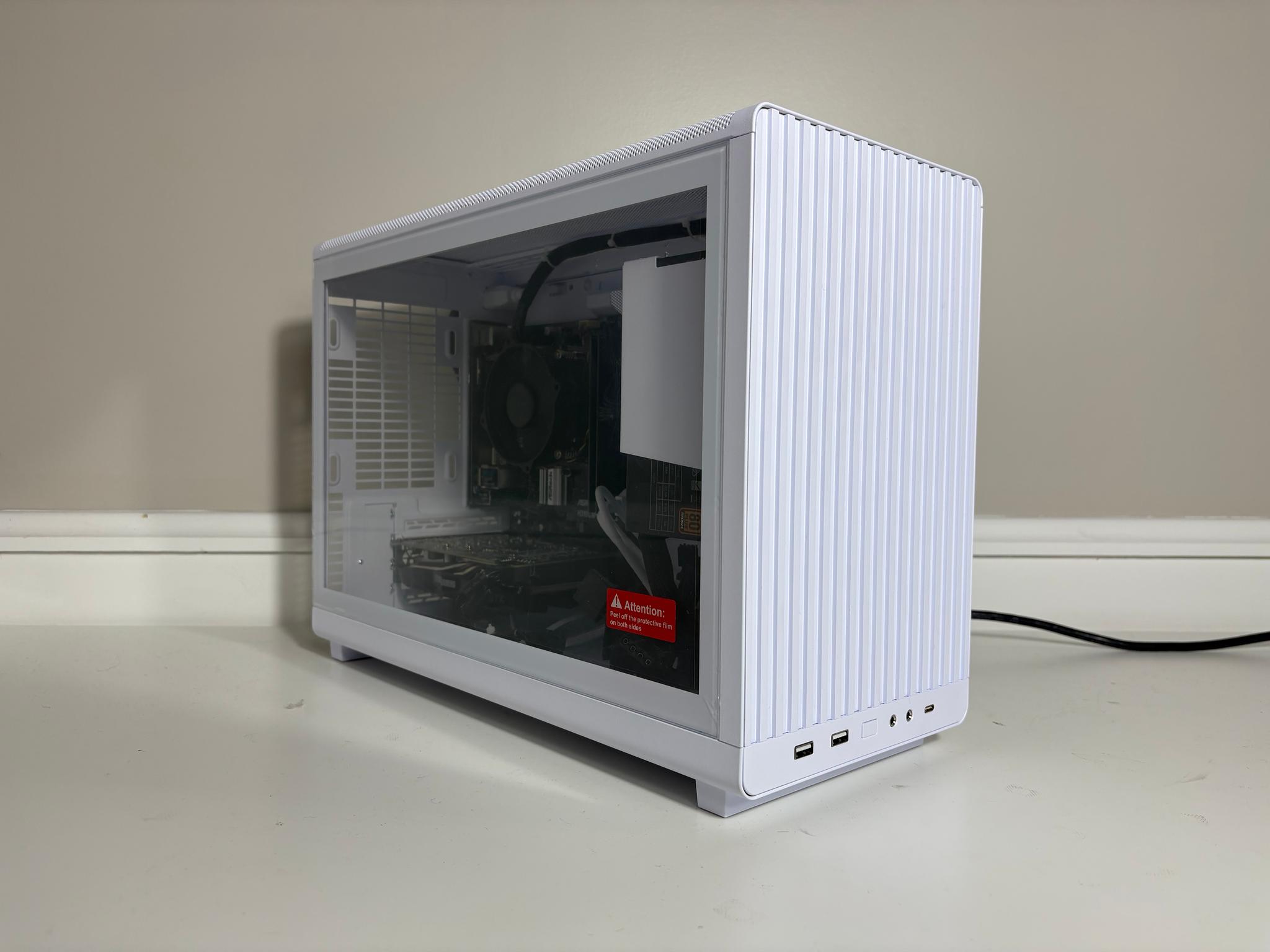 Clean SFF PC - Intel Core i7 9700, GTX 1660, 16GB DDR4, 512GB SSD