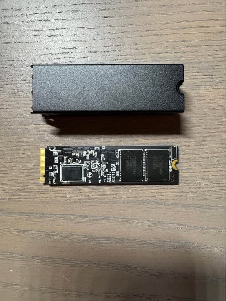 1 tb Sabrent Rocket 4.0 Nvme SSD (for parts)