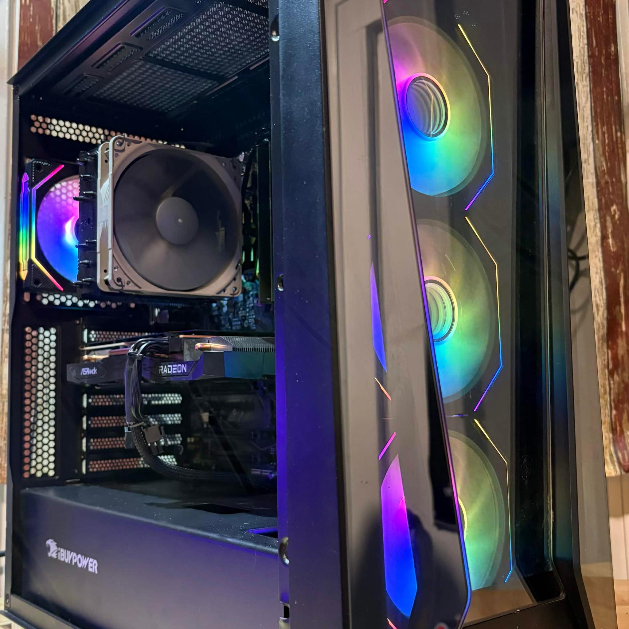 Black Cat Customs Shadowclaw Gaming PC – RX 6600 XT 8GB / i3-10105 / 16GB RAM / 1.25TB Storage