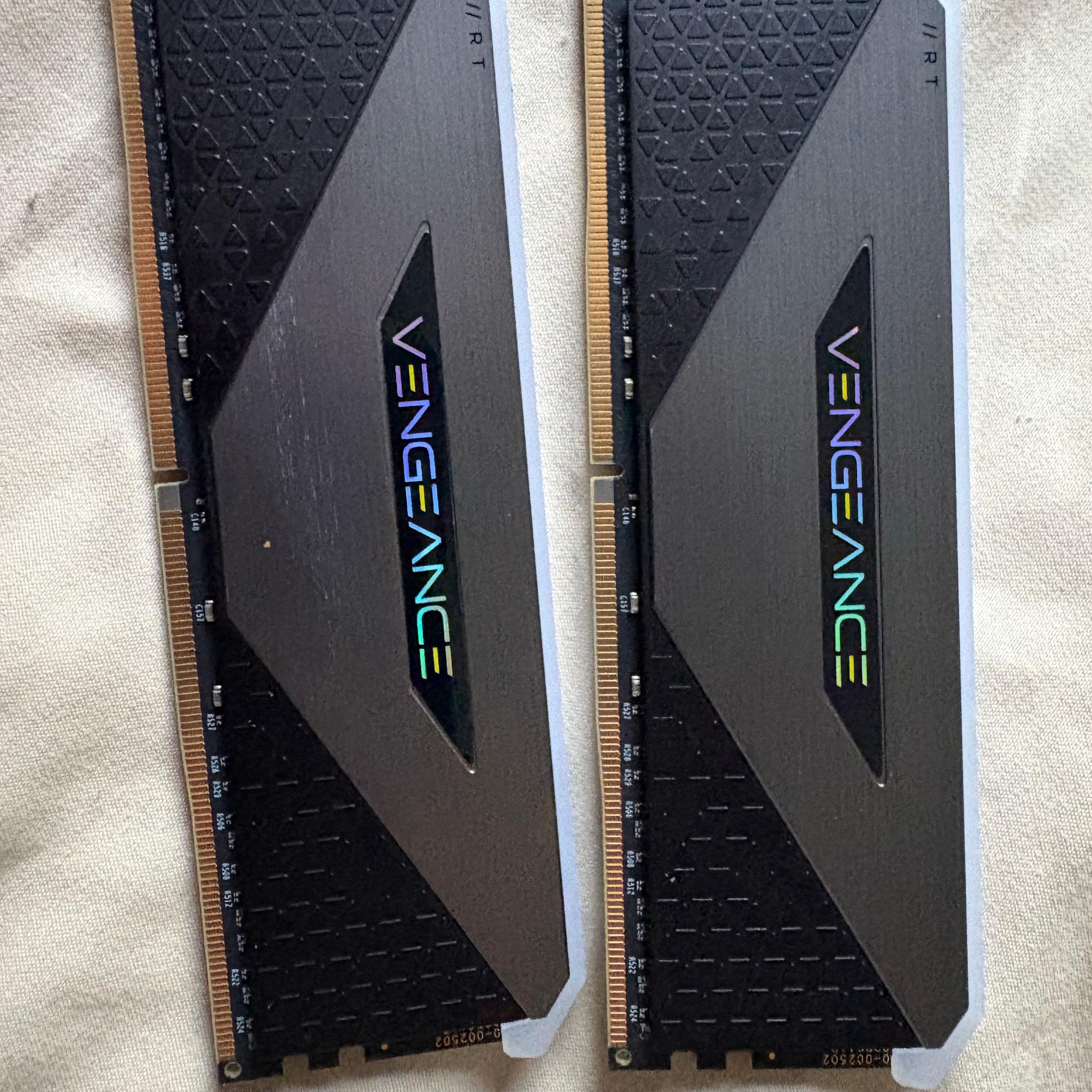 Corsair vengeance ddr4 16x2