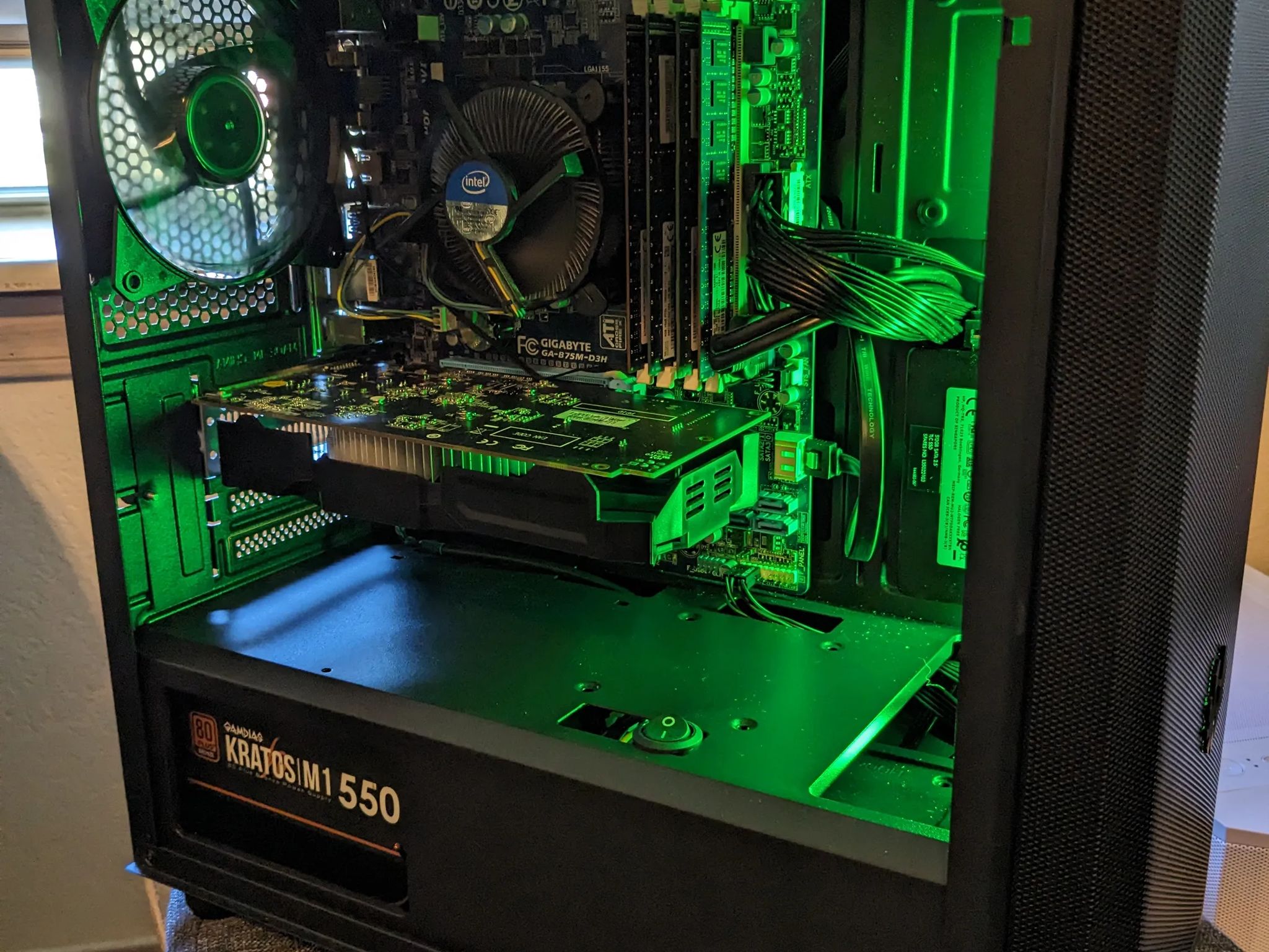 FREE SHIP|| "Neon Moon"|| i5-3470, 16GB RAM, RX 560 2GB, 480GB SSD (READ DESCRIPTION)