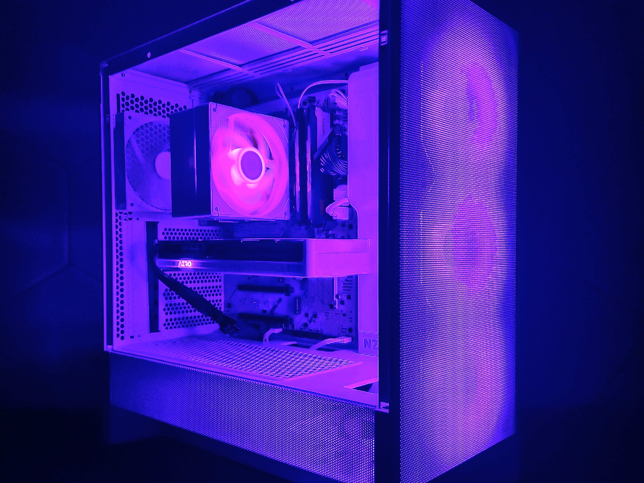"Athena" RTX 5060 | Ryzen 5 7600X | 16GB DDR5 | 1TB SSD | WIFI+BT