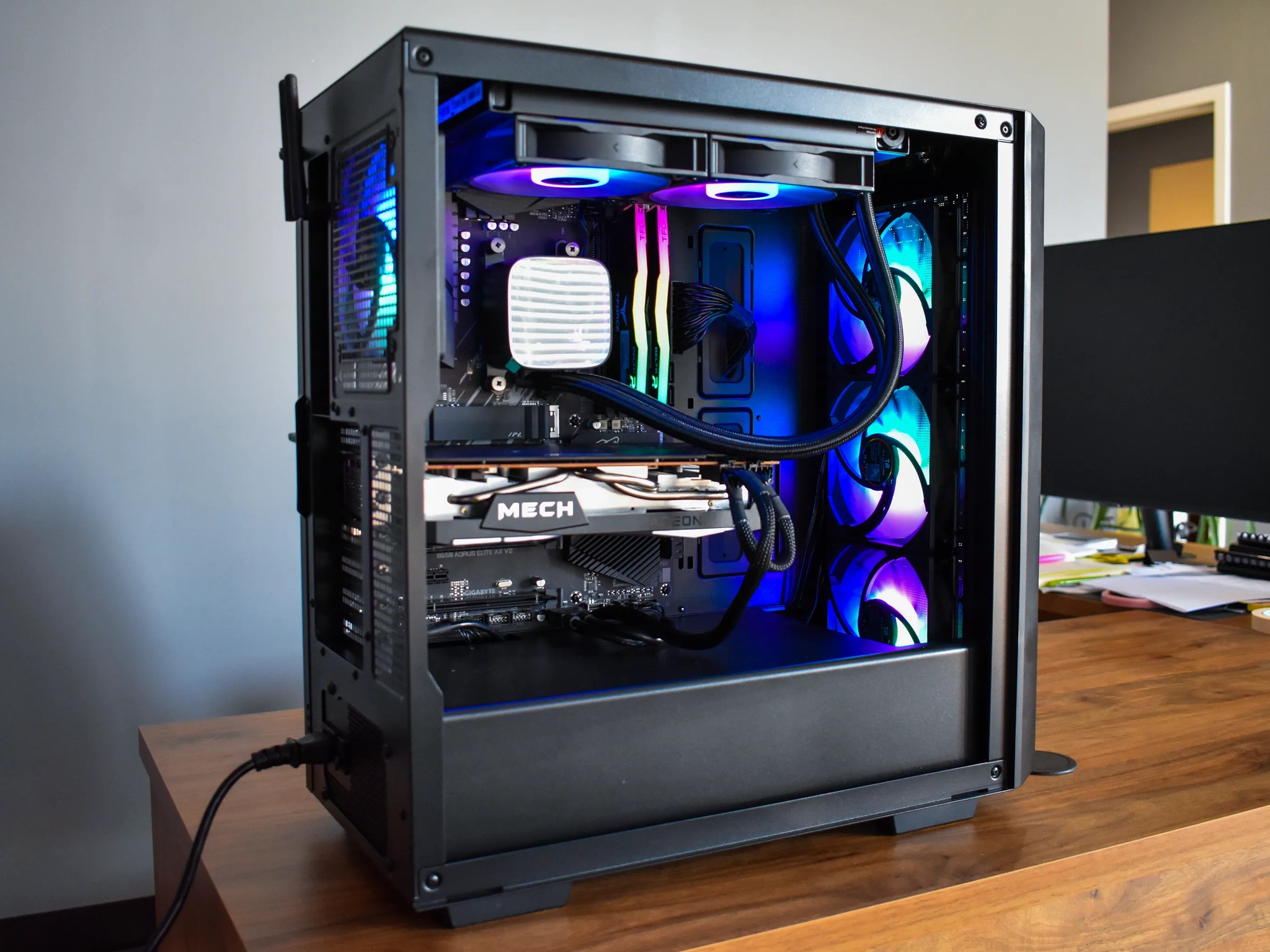 Gaming-Streaming PC Ryzen 7 3800X / RX 6700XT