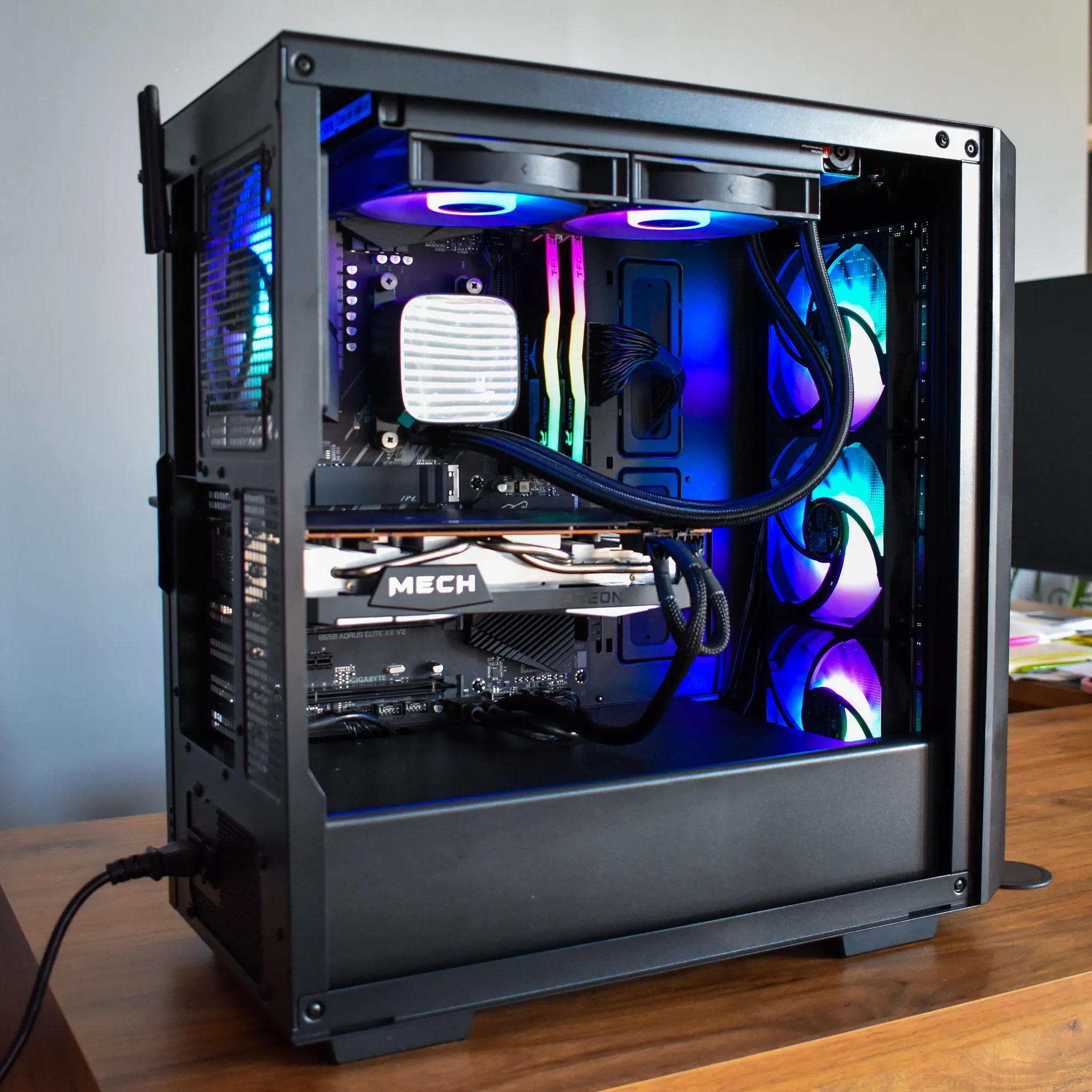 Gaming-Streaming PC Ryzen 7 3800X / RX 6700XT