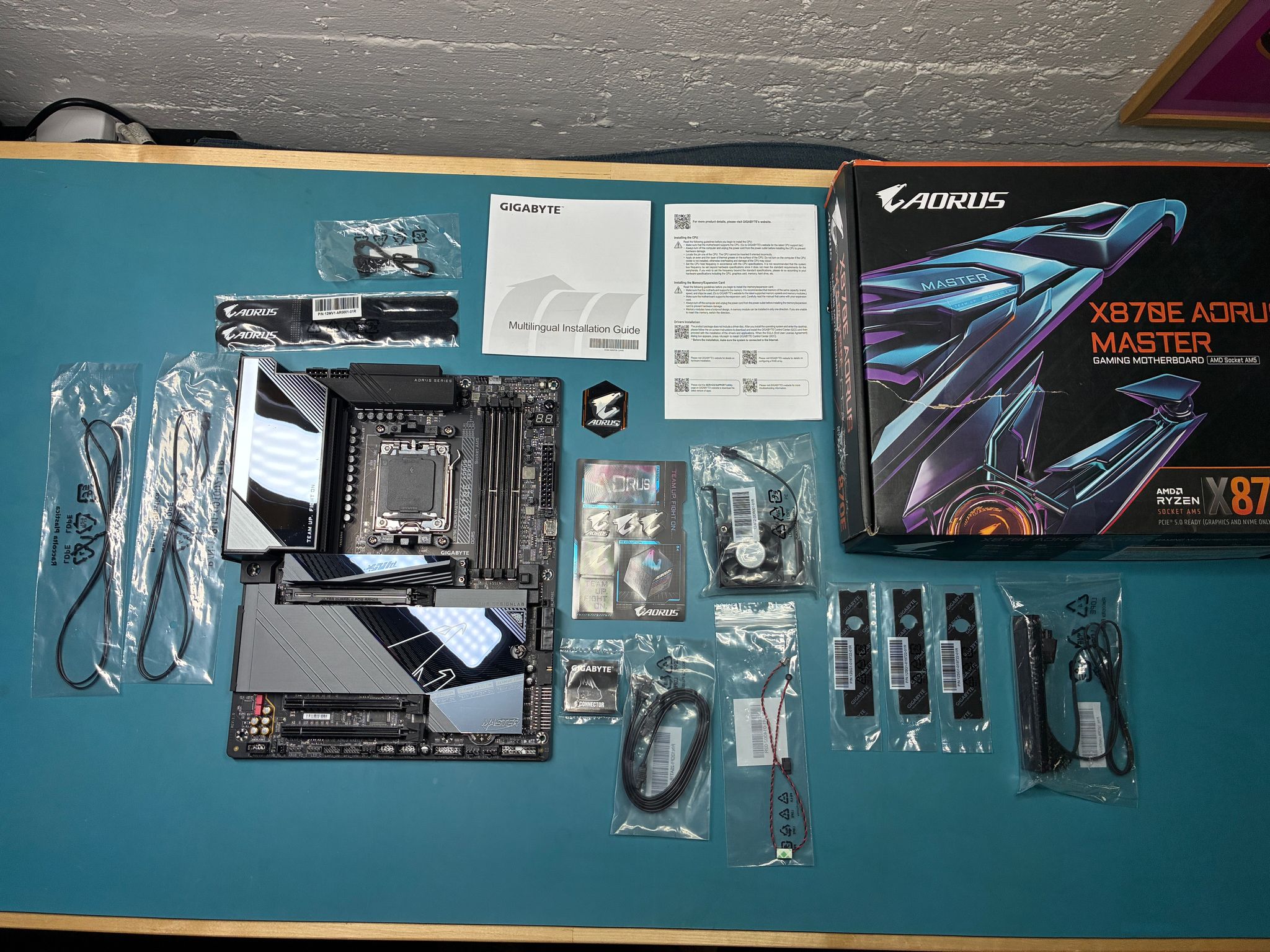Gigabyte X870E AORUS MASTER (Motherboard)