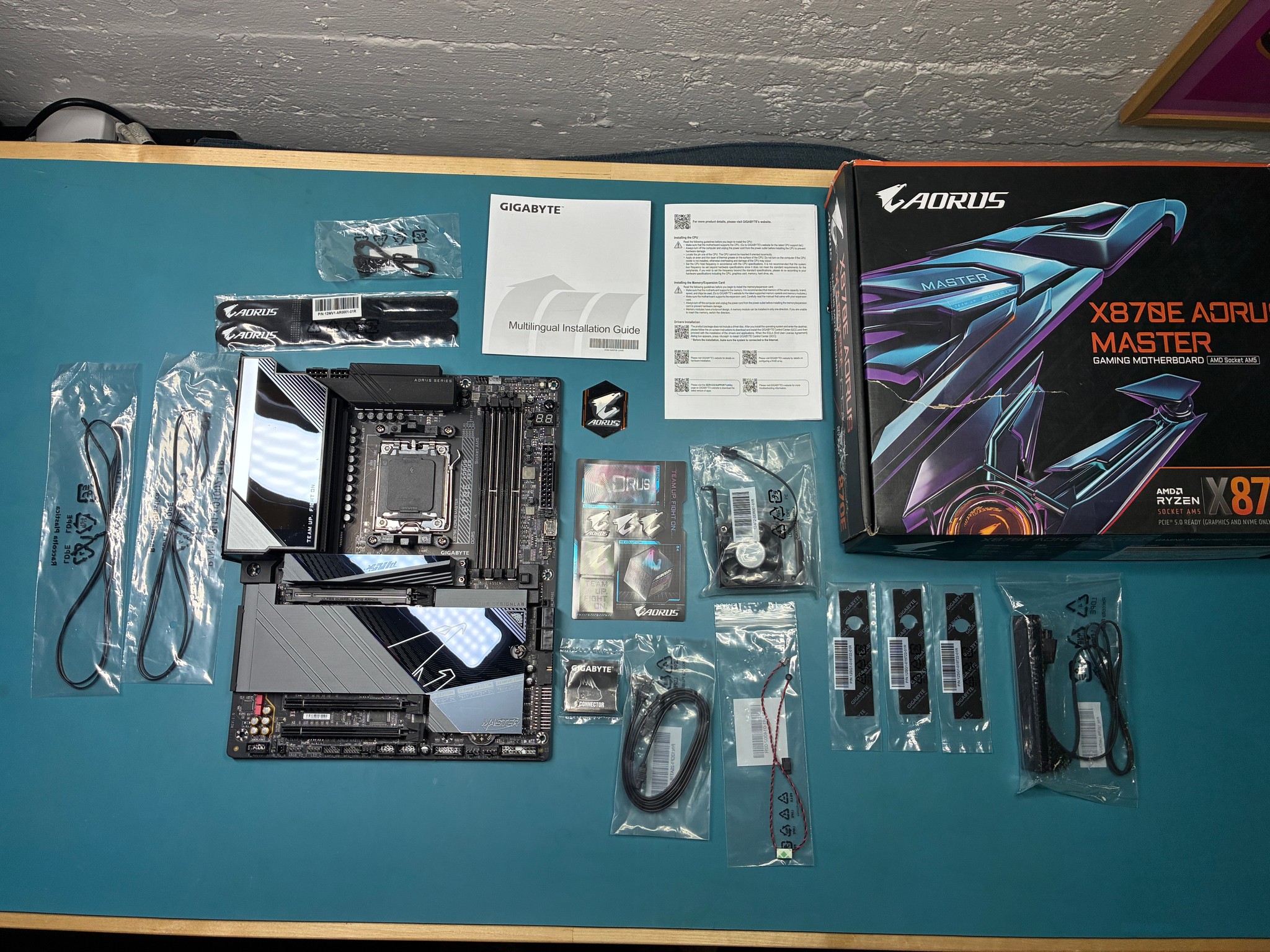 Gigabyte X870E AORUS MASTER (Motherboard)