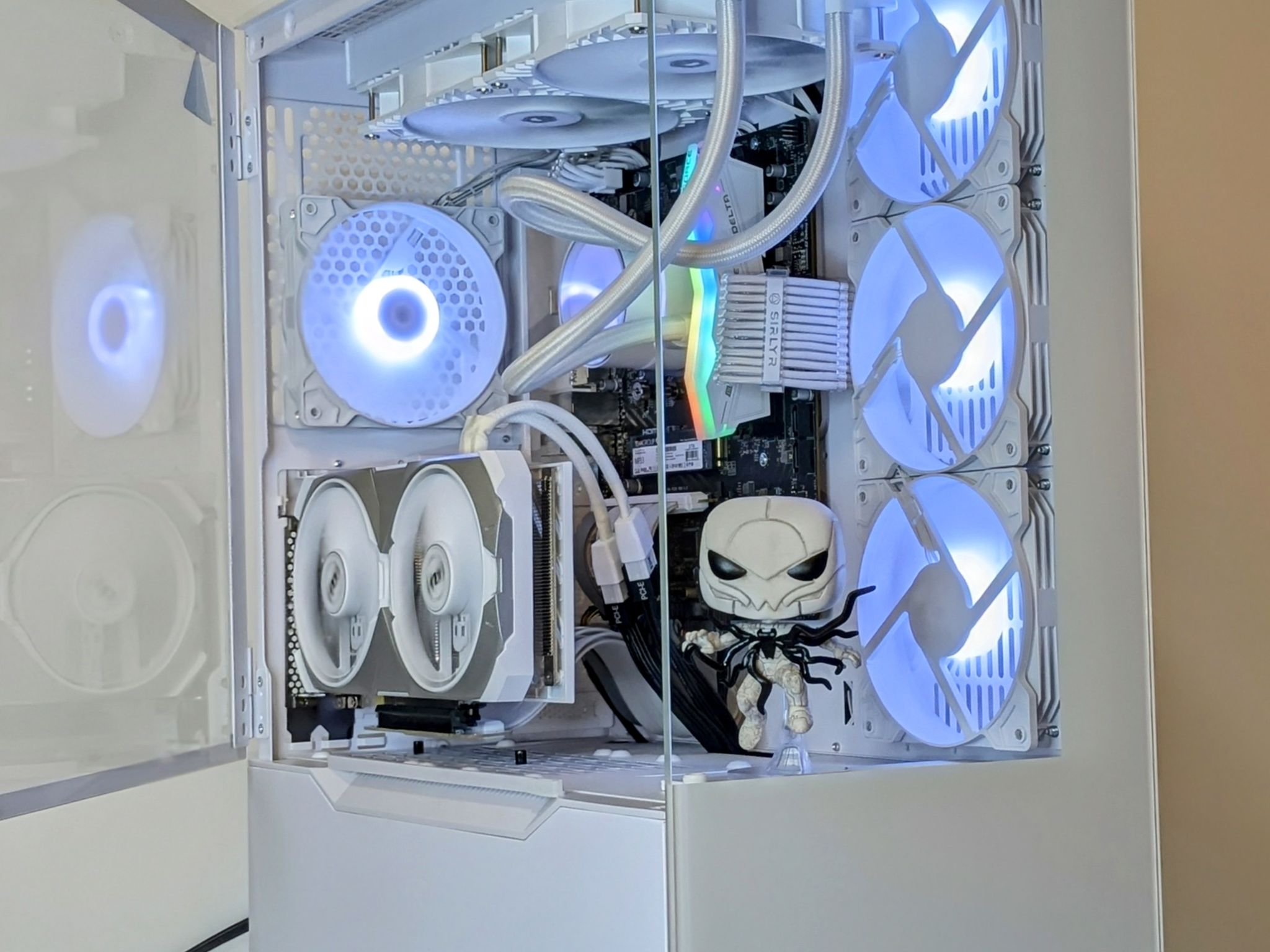 1440p-4K Ray-Tracing👑🕷️⚪️RTX 4070 Super⚪️ Ryzen 7 7700X⚪️32GB DDR5 RAM⚪️1TB NVMe SSD⚪️Windows 11✅