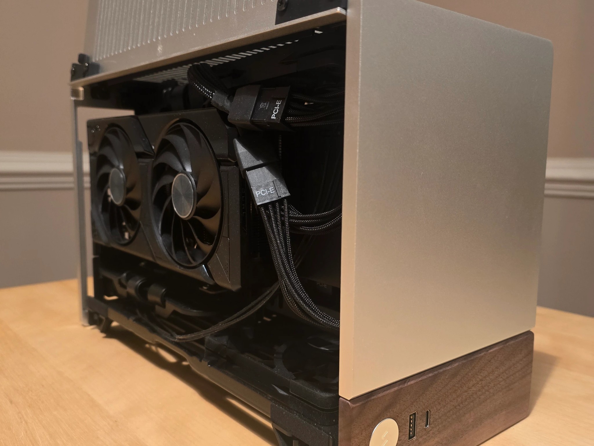 1440p Compact "Silver Badger+ V2" | Eats through Fortnite and AAA Games | Nvidia RTX 4070 Super
