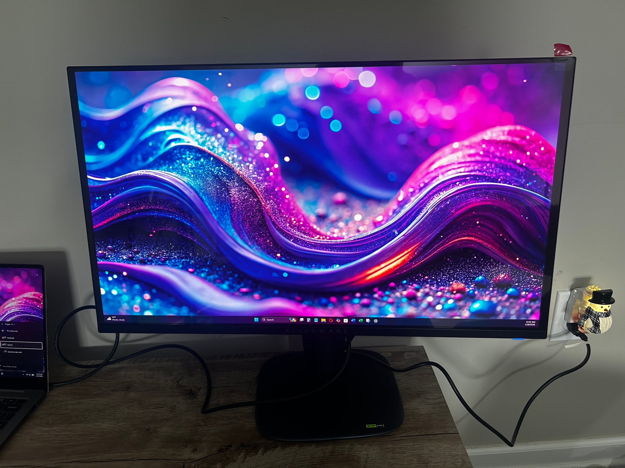 BRAND NEW Alienware 4K QD-OLED 26.7" UHD (3840 x 2160) 240Hz Gaming Monitor (AW2725Q)