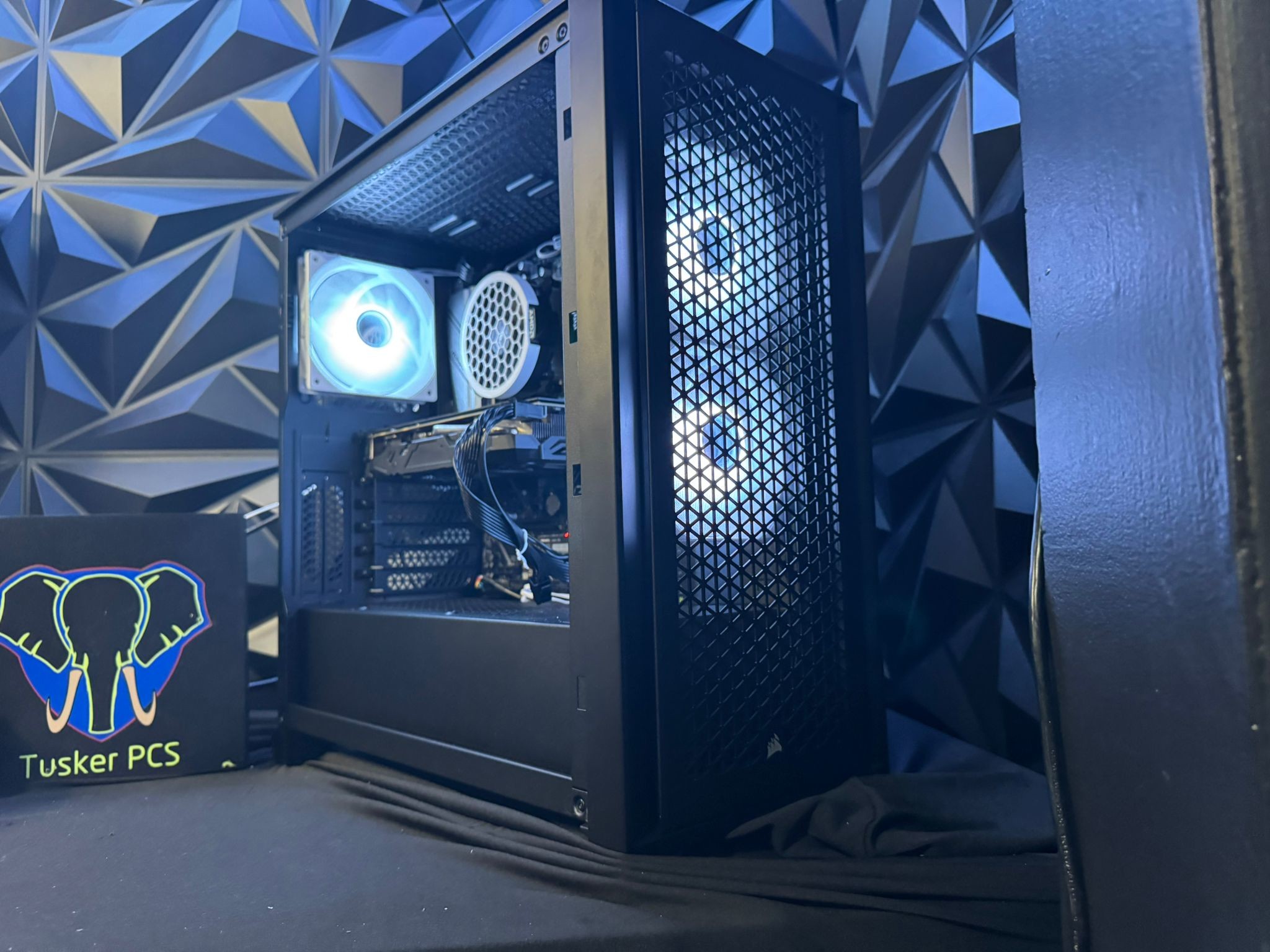 💸 The Budget Baddie 🖤🔥 Ryzen 5 3600 |RX 590 8 GB |16 GB DDR4| 1.25 TB SSD