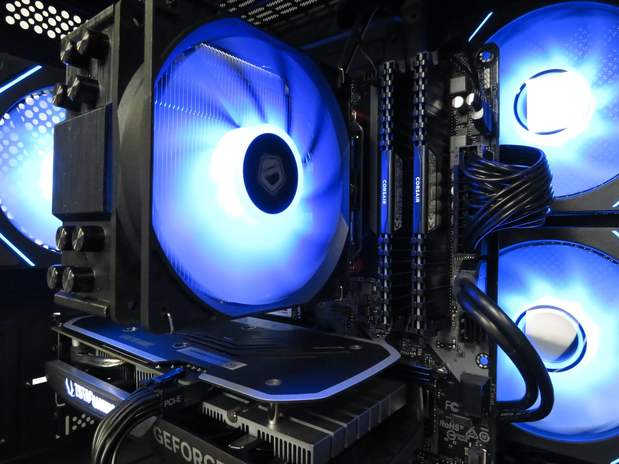 A Great Gamer: Ryzen 5 5600X + RTX 4060 + 32 GB DDR4 RAM + 1 TB SSD