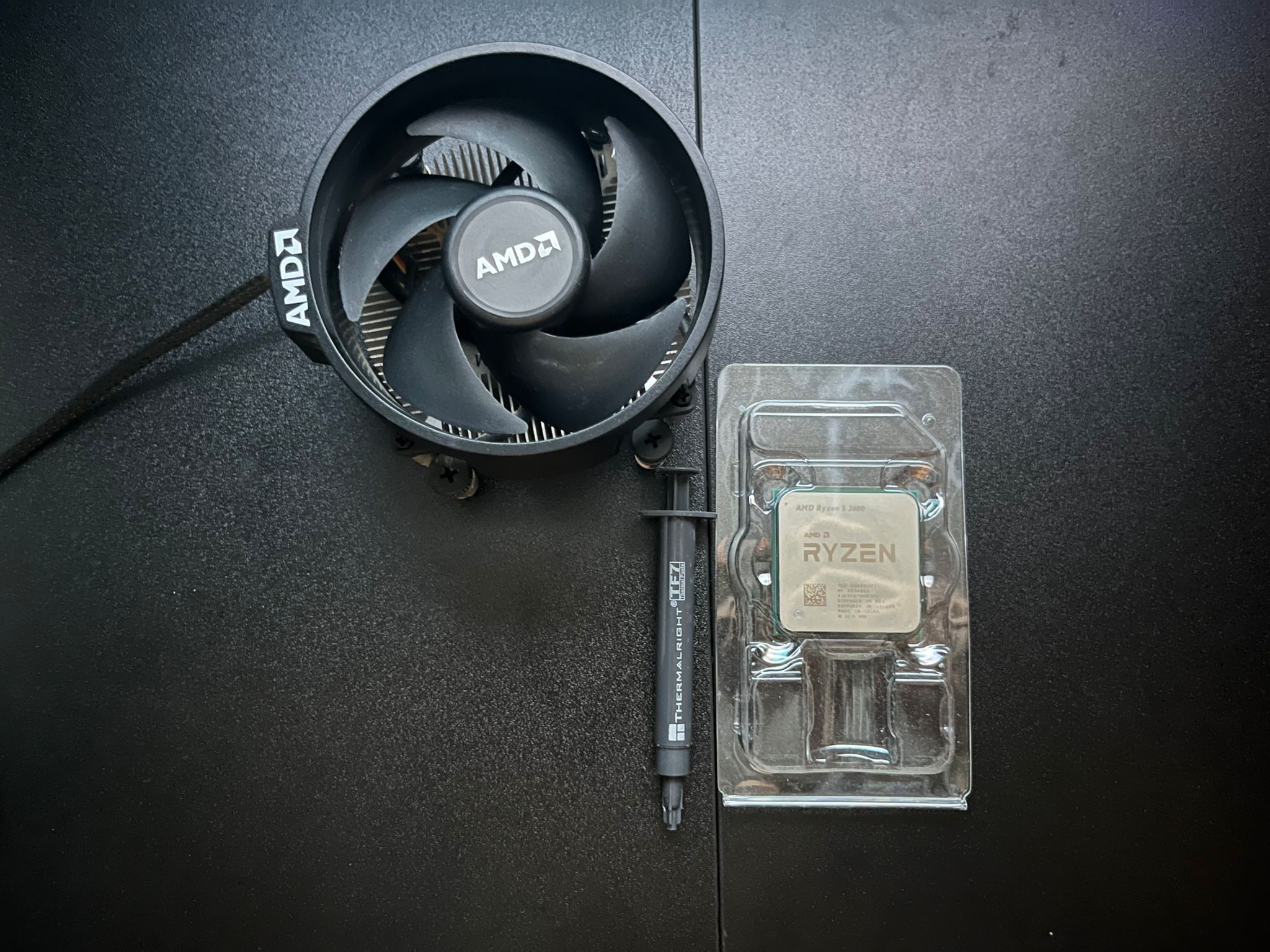 60$ AMD RYZEN 5 3600 WITH COOLER AND THERMAL PASTE