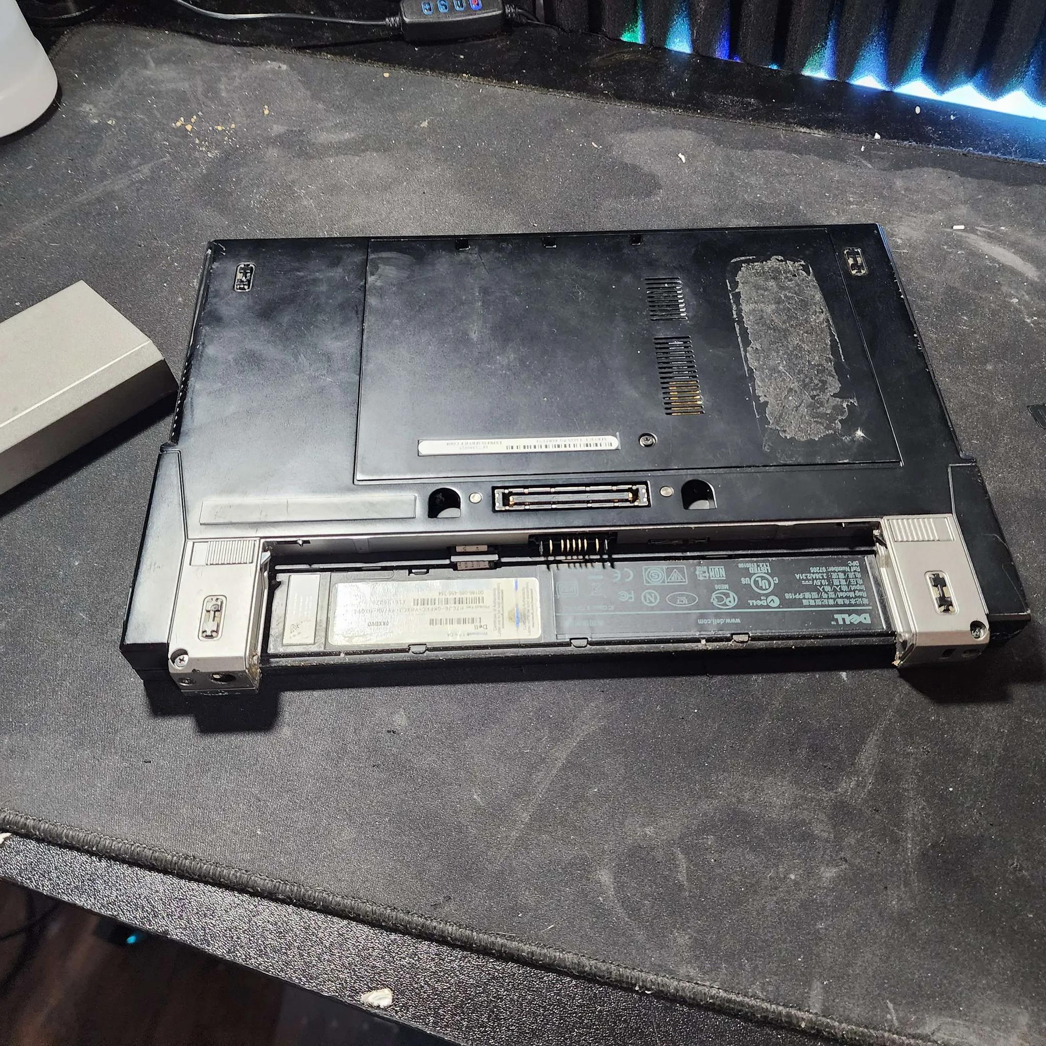 Dell Inspiron 13" Laptop (NO DISK DRIVE)