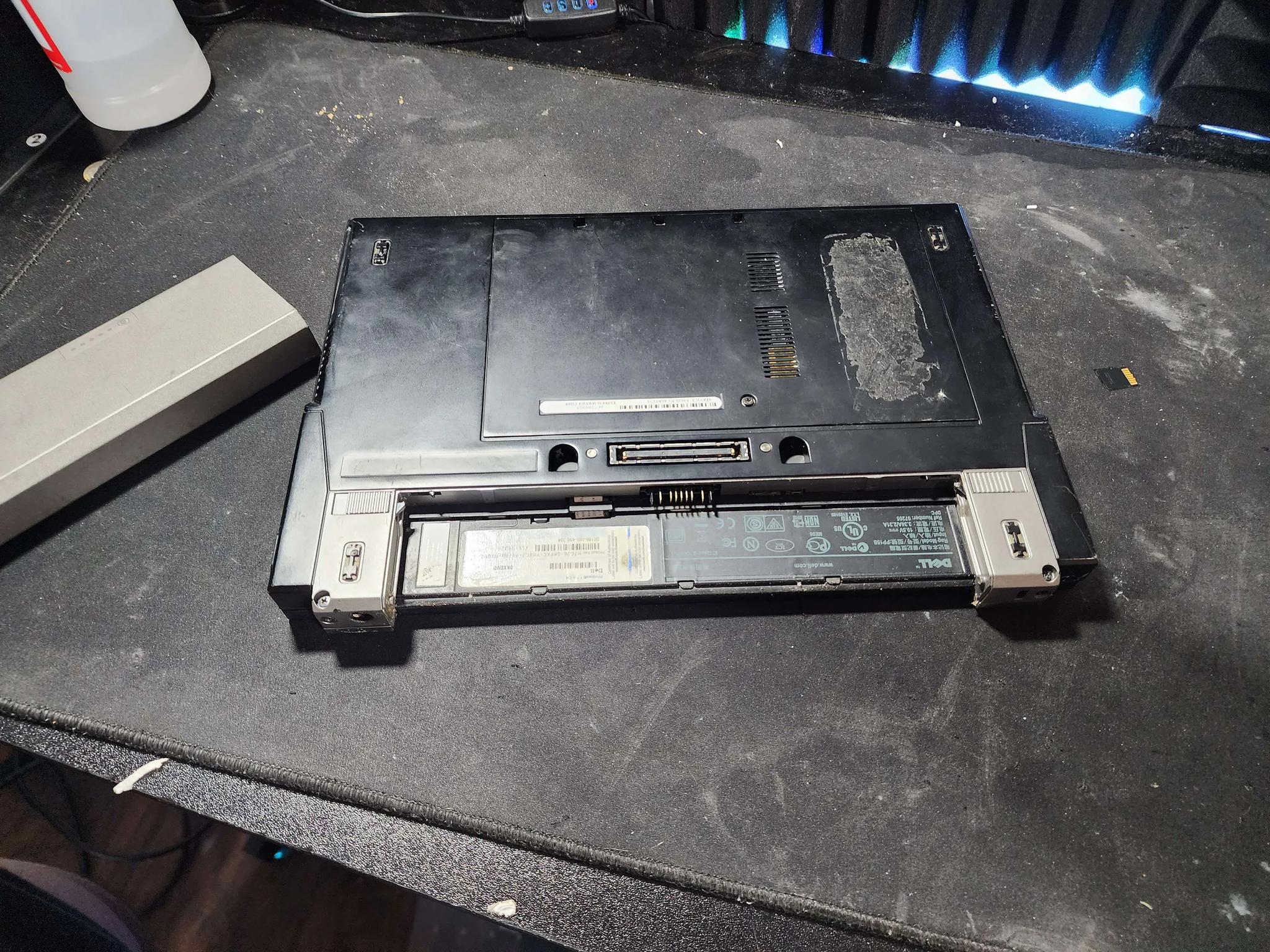 Dell Inspiron 13" Laptop (NO DISK DRIVE)