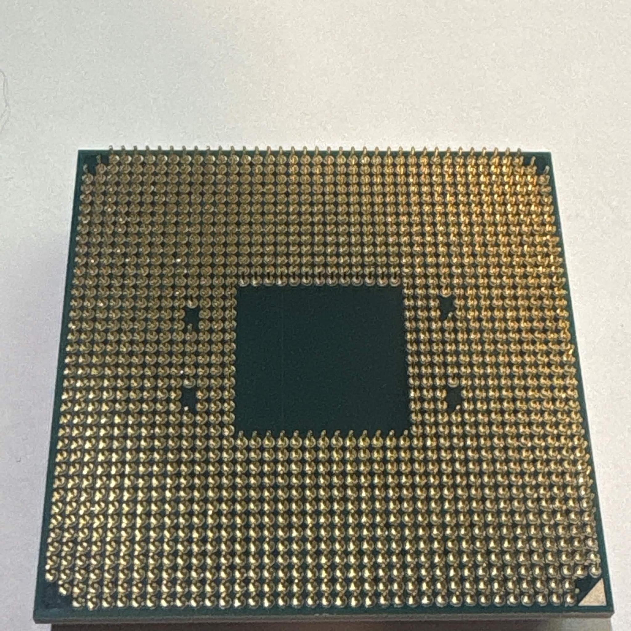 AMD Ryzen 7 3700X
