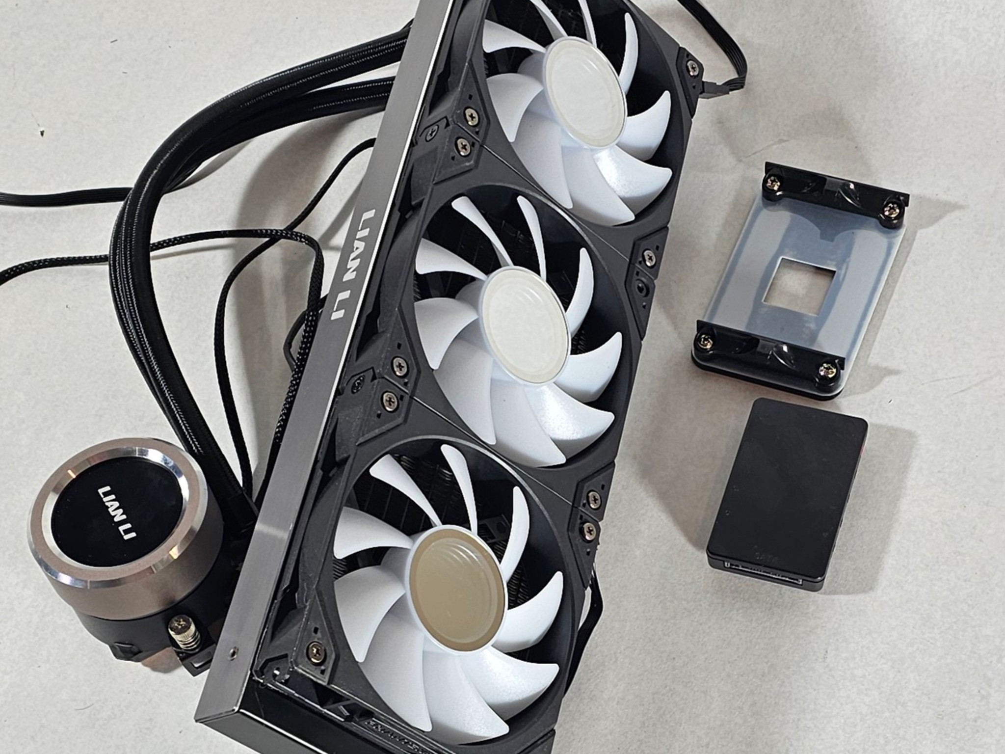 360mm AIO LIAN LI CPU Liquid Cooler for AMD AM4