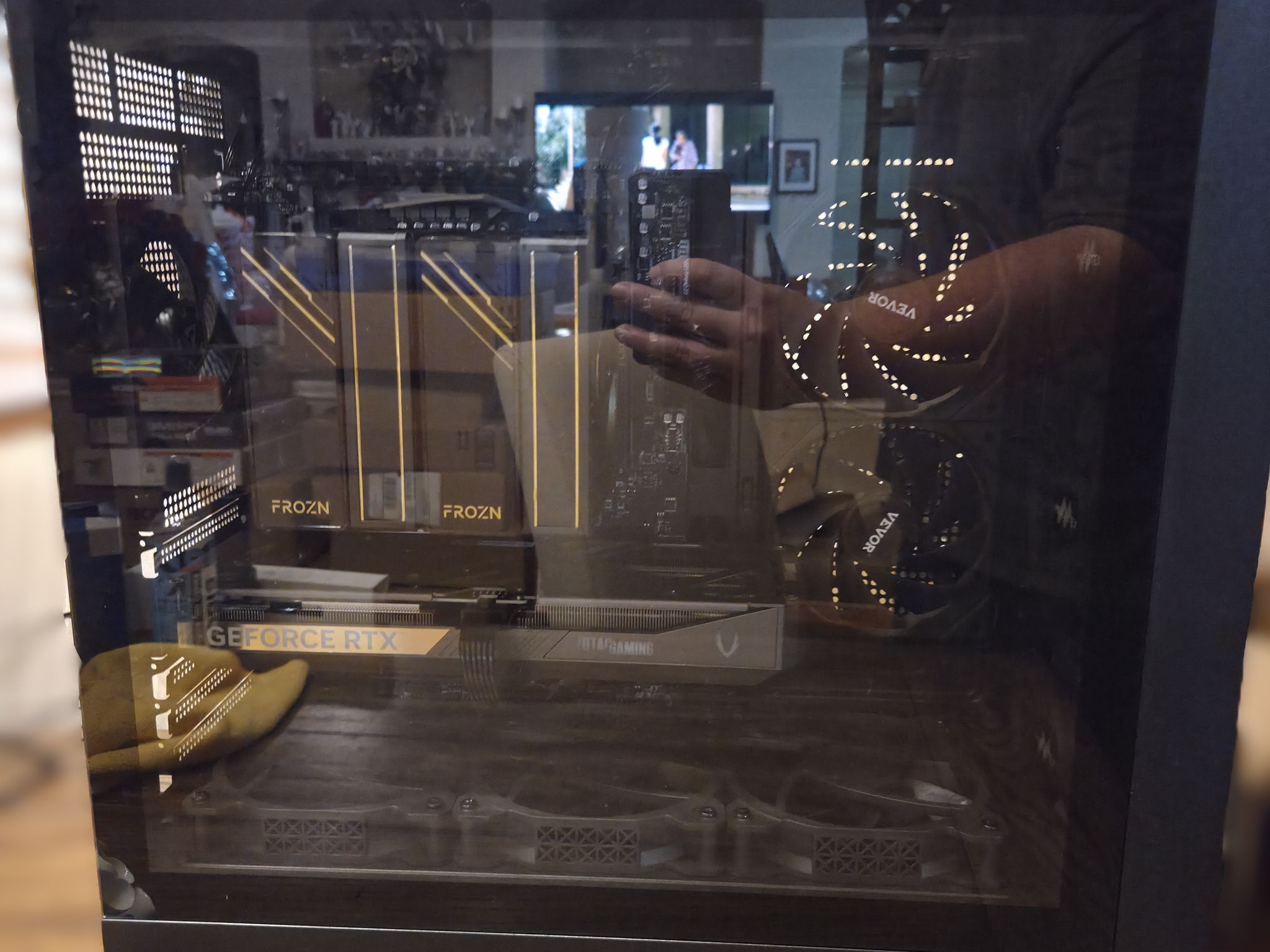 The Golden Flake!✨ 9600X|5070|DDR5-32GB|1TB|WOOD