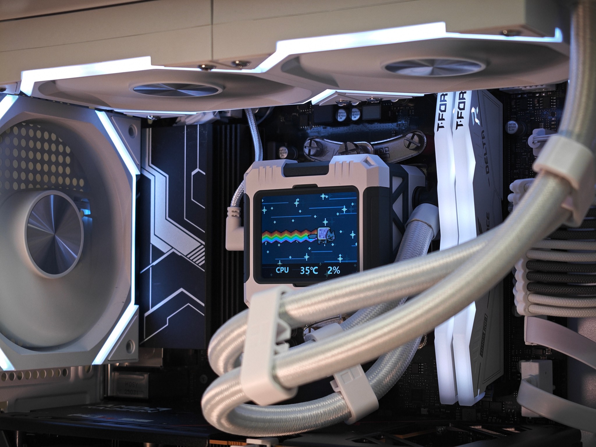 1440P/1080P Gaming PC | Ryzen 7 7800X3D, RX 9060 XT 16GB, 32GB DDR5, 1TB Gen4 NVMe, 2.4" LCD