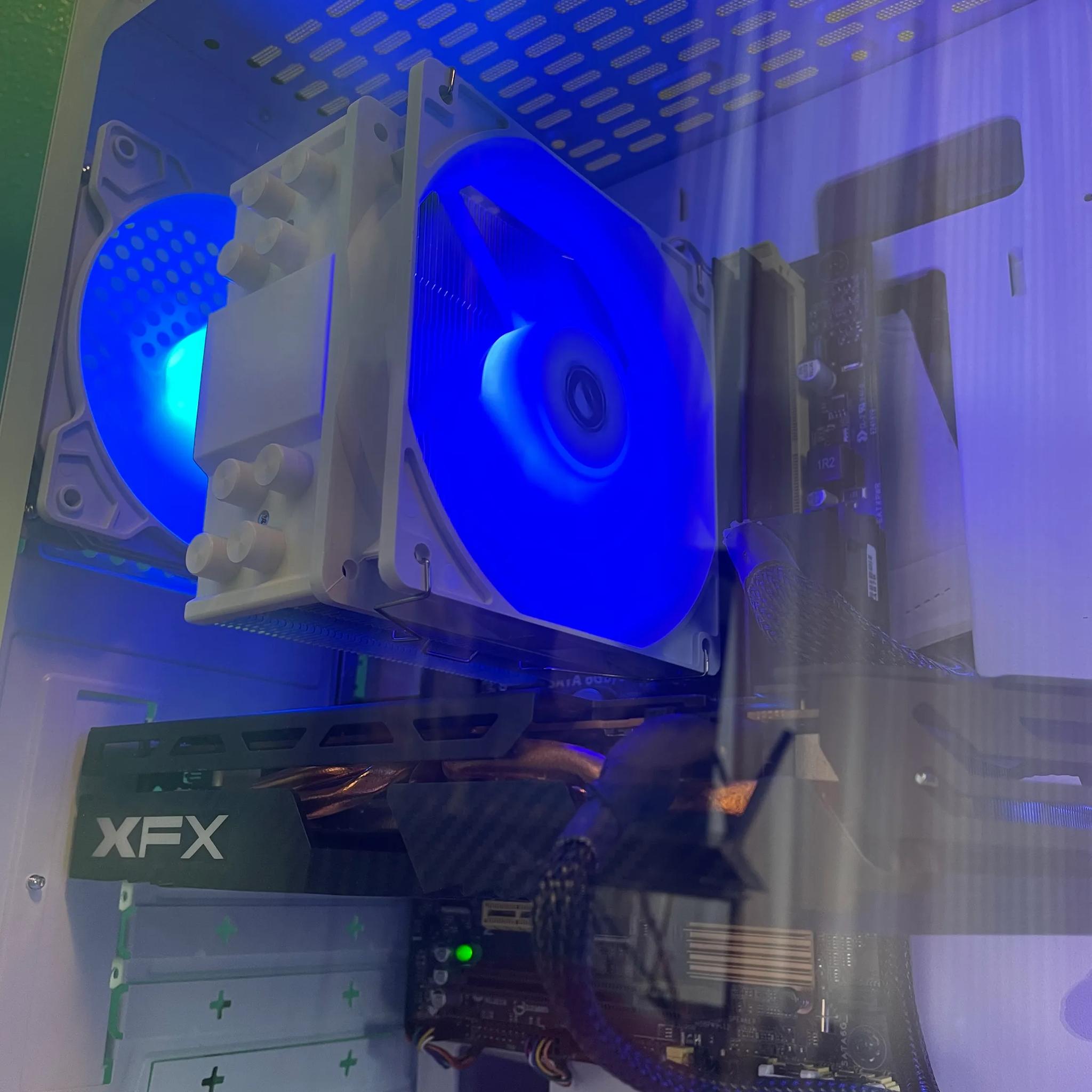 GLASS White Gaming PC| Intel i5 / Amd RX580 / 8GB / 600GB Win 10 Pro WiFi
